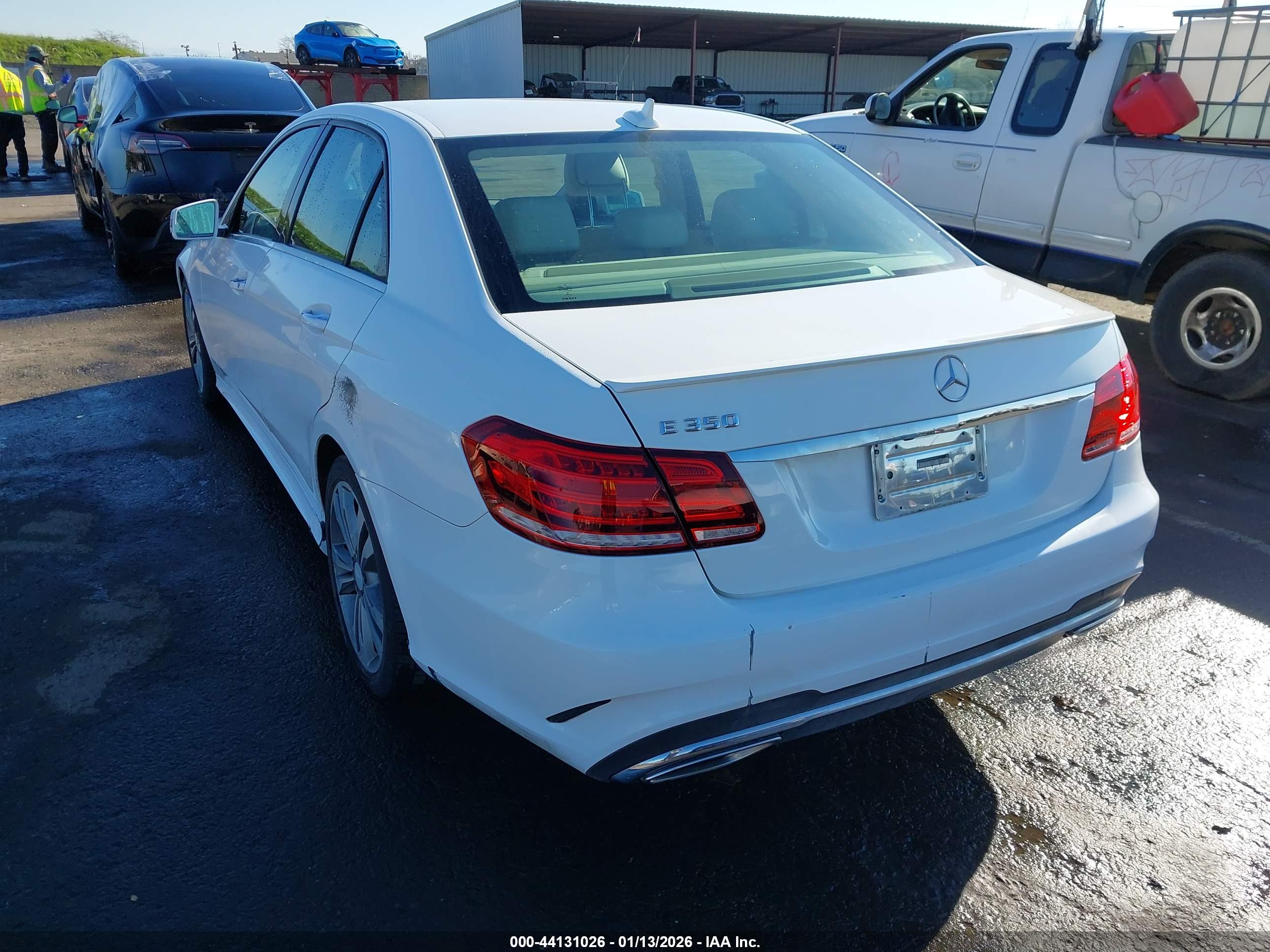 MERCEDES-BENZ E image 3