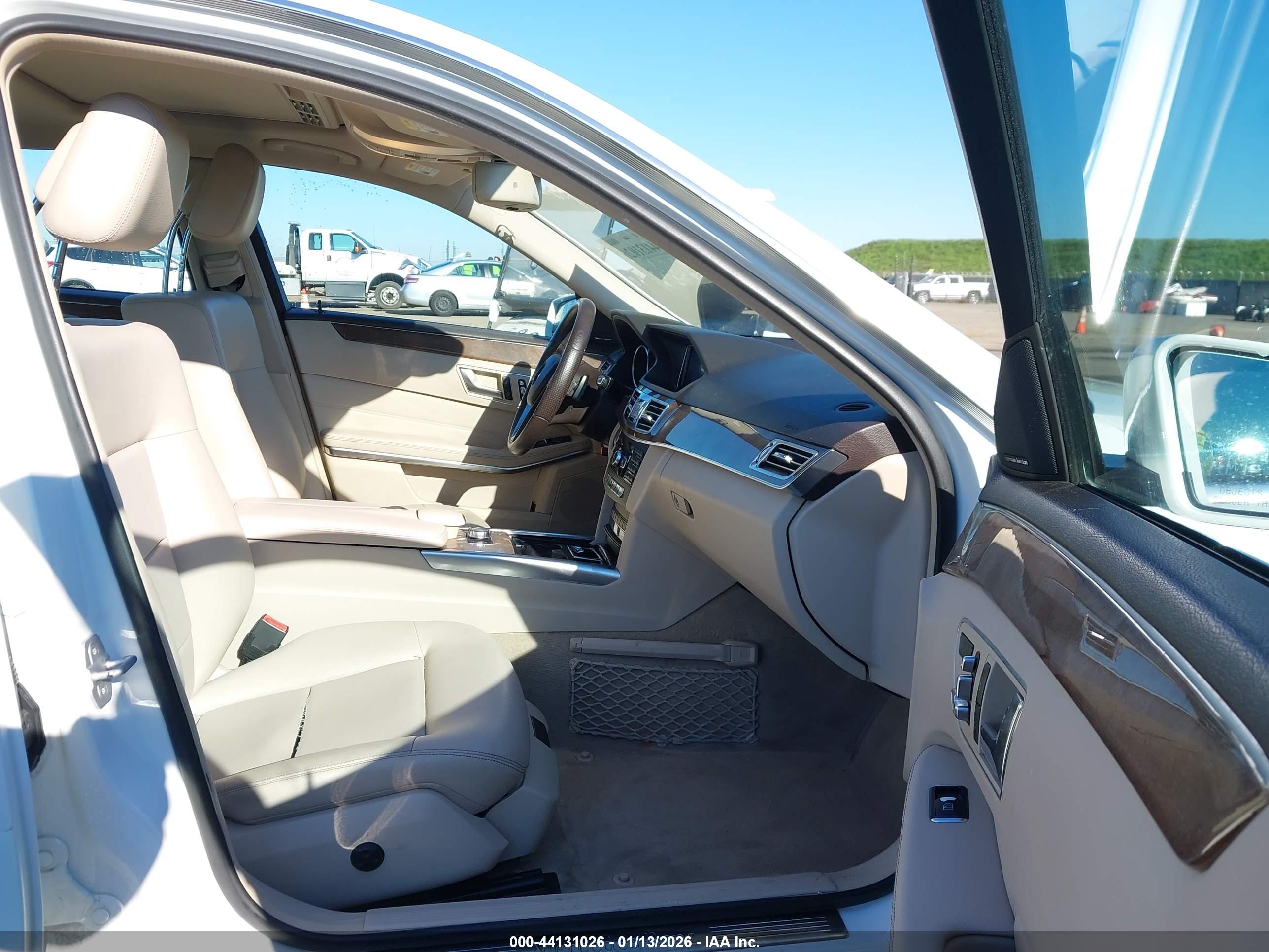 MERCEDES-BENZ E image 5