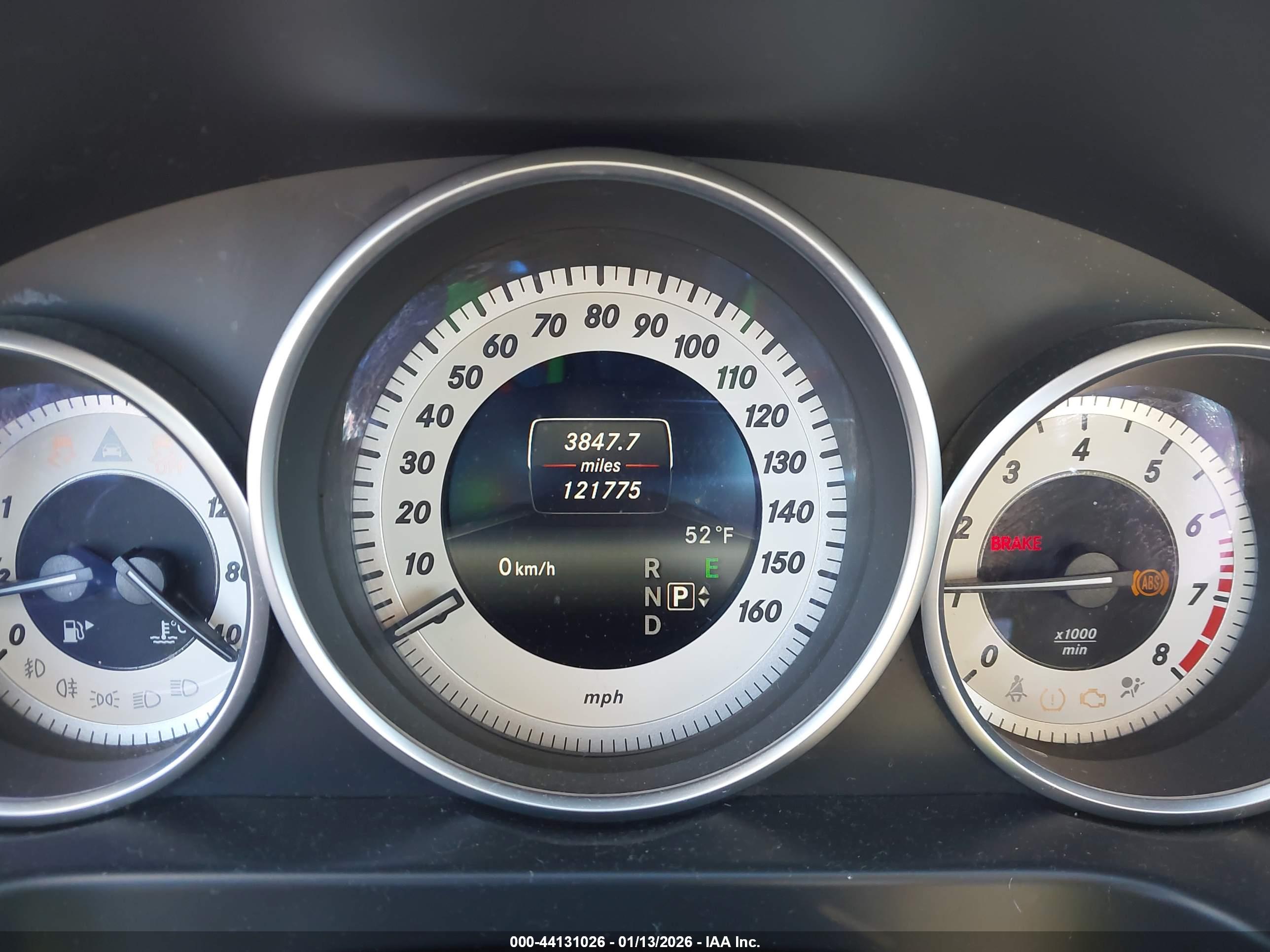 MERCEDES-BENZ E image 7