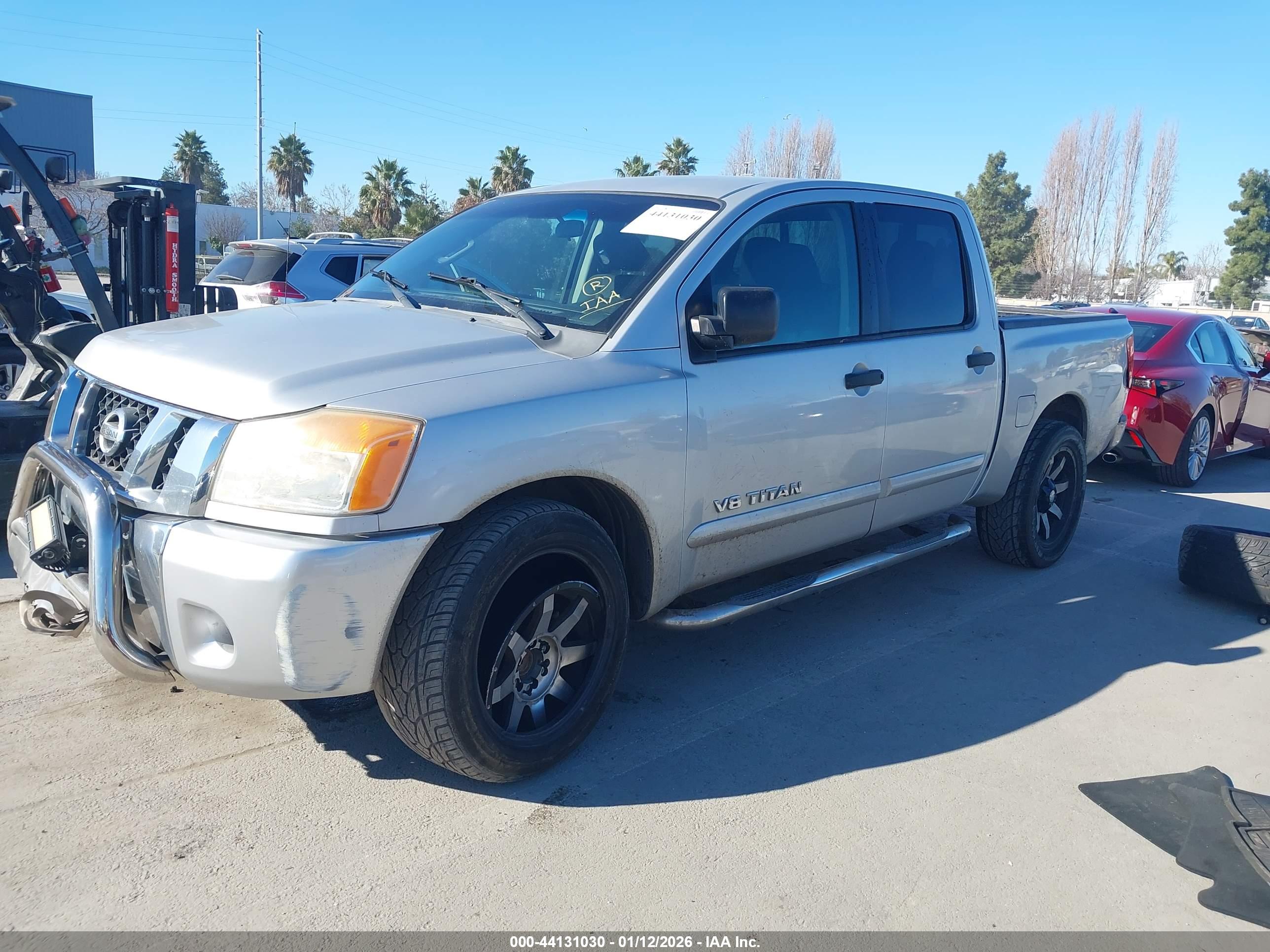 NISSAN TITAN image 2
