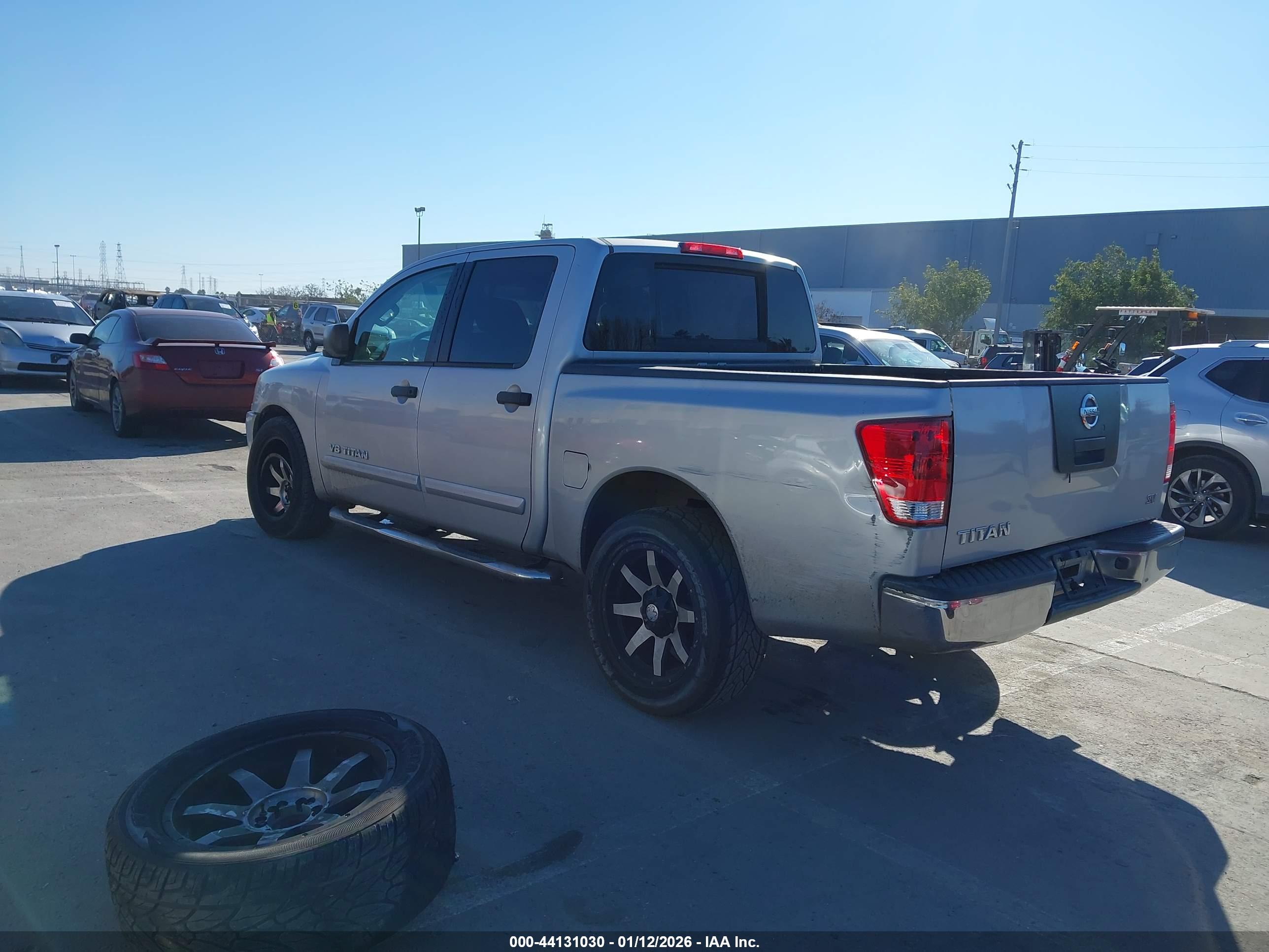 NISSAN TITAN image 3