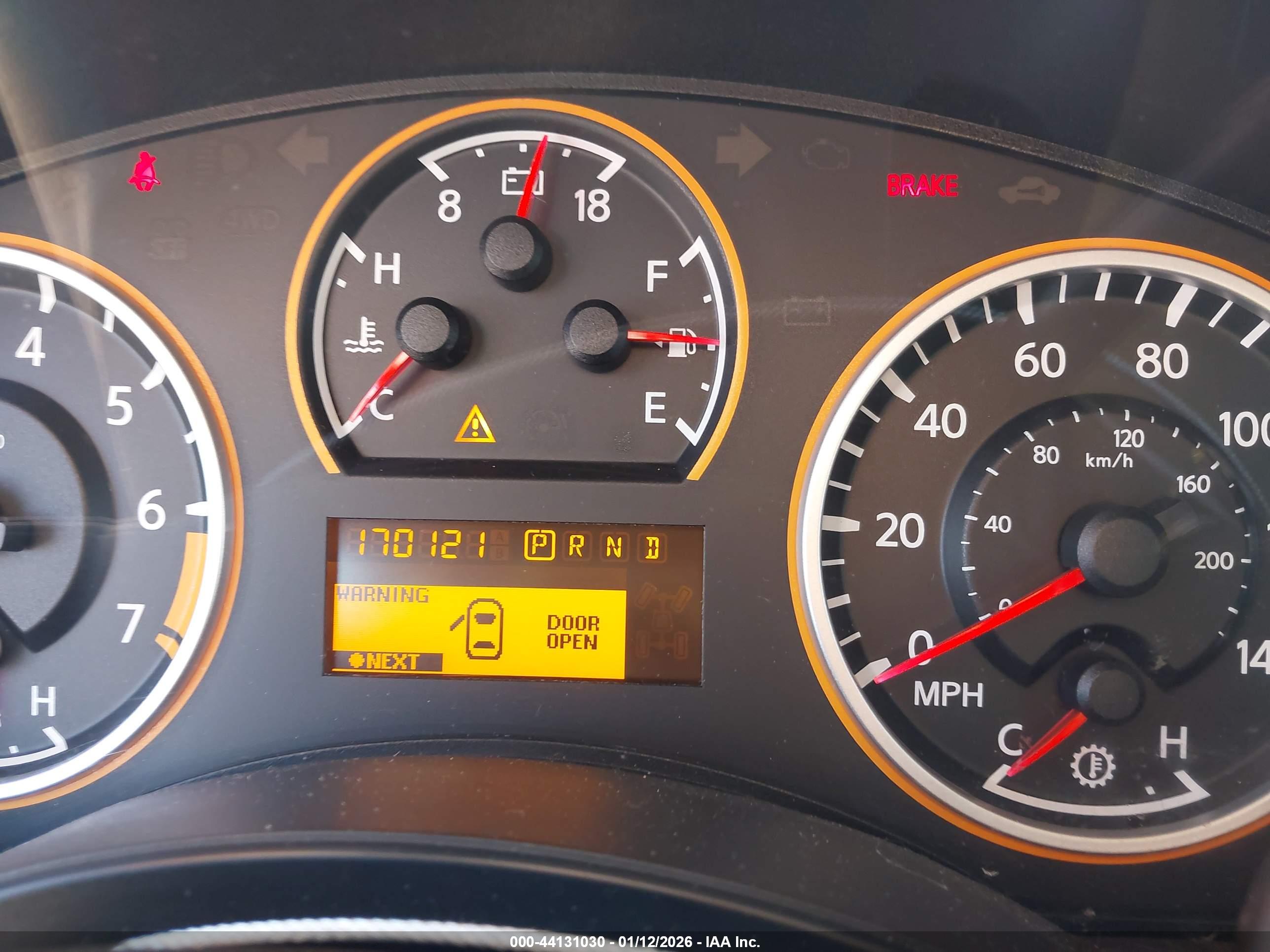 NISSAN TITAN image 7