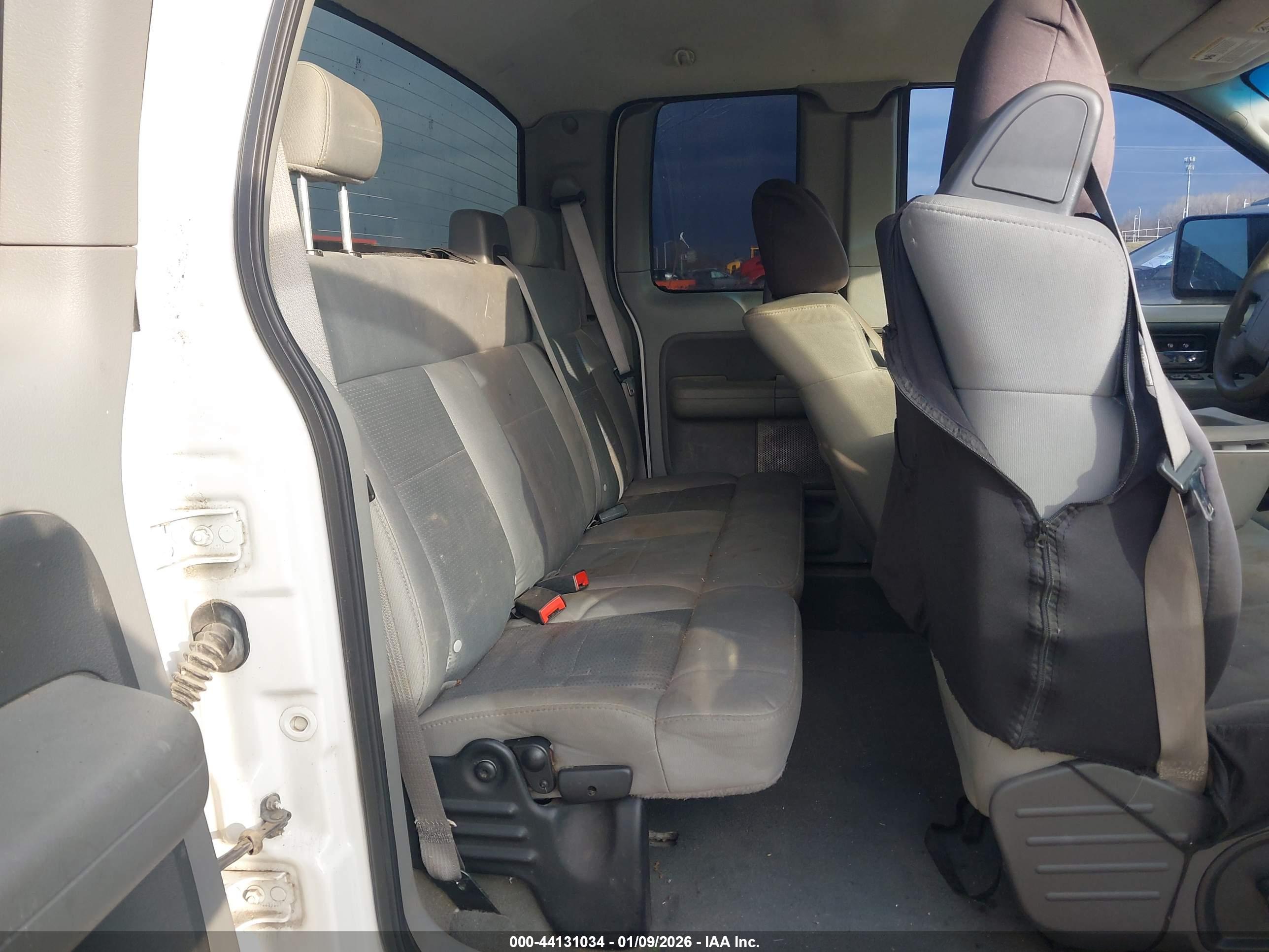 FORD F-150 image 8