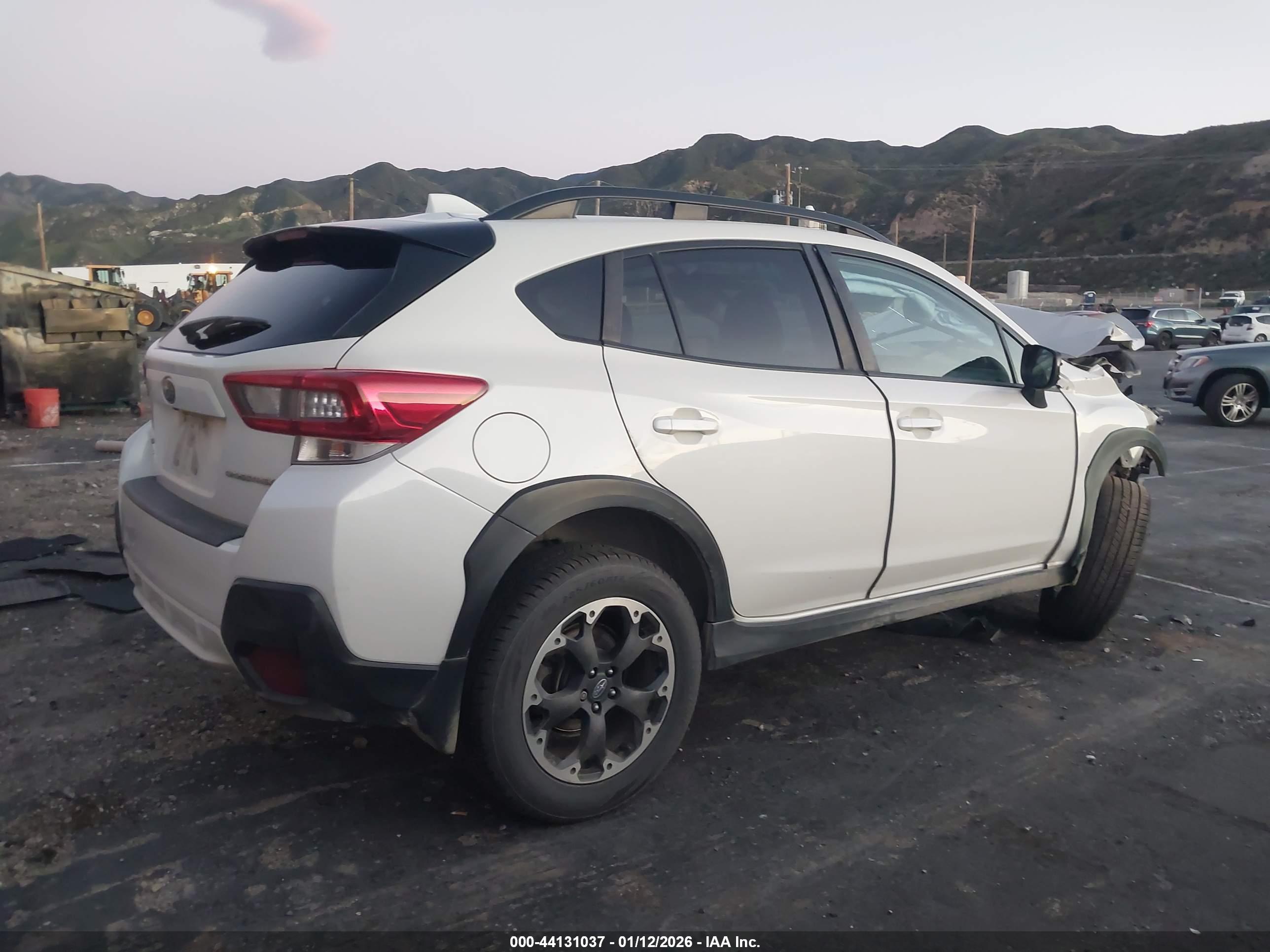 SUBARU CROSSTREK image 4