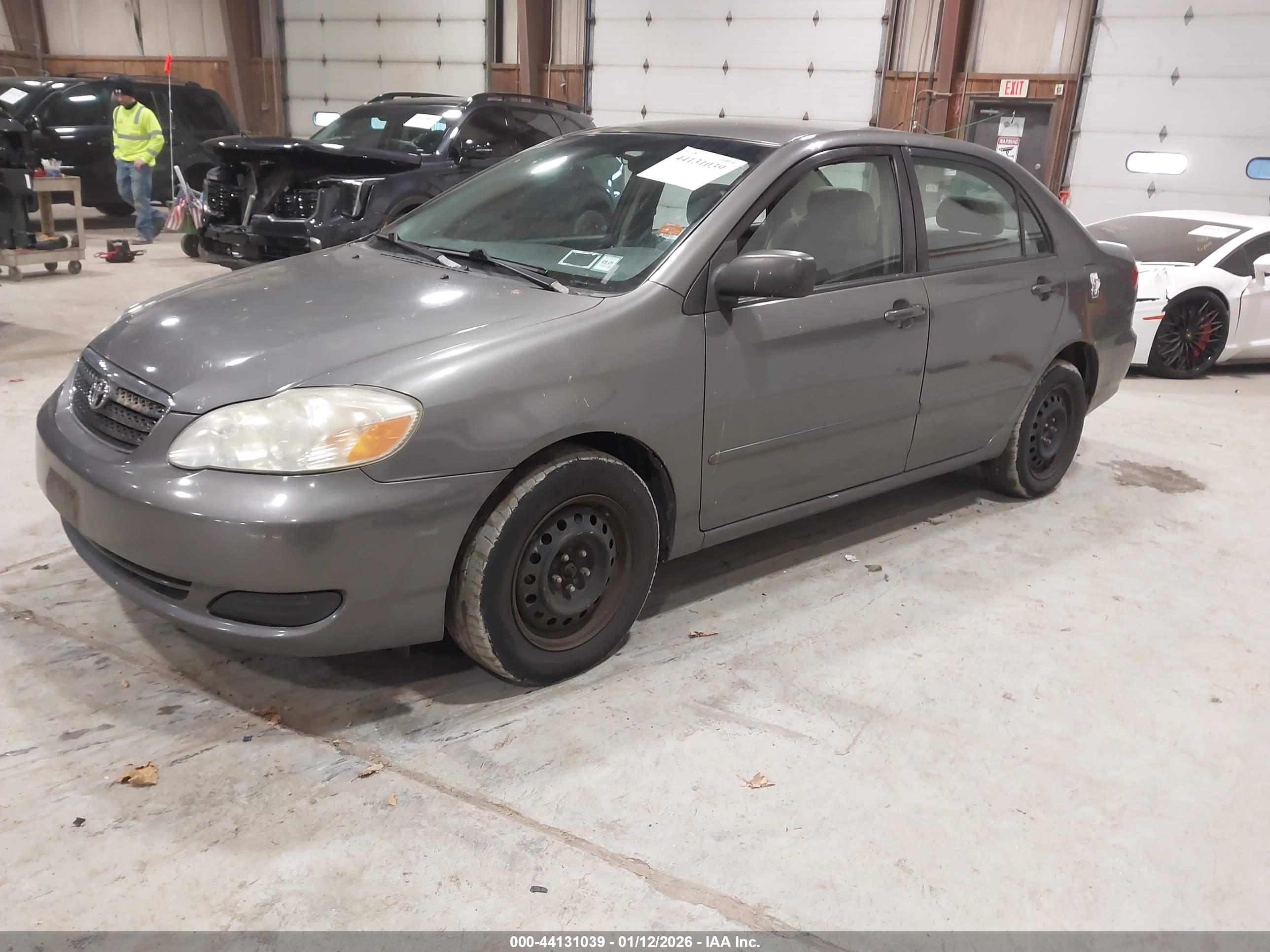 TOYOTA COROLLA image 2
