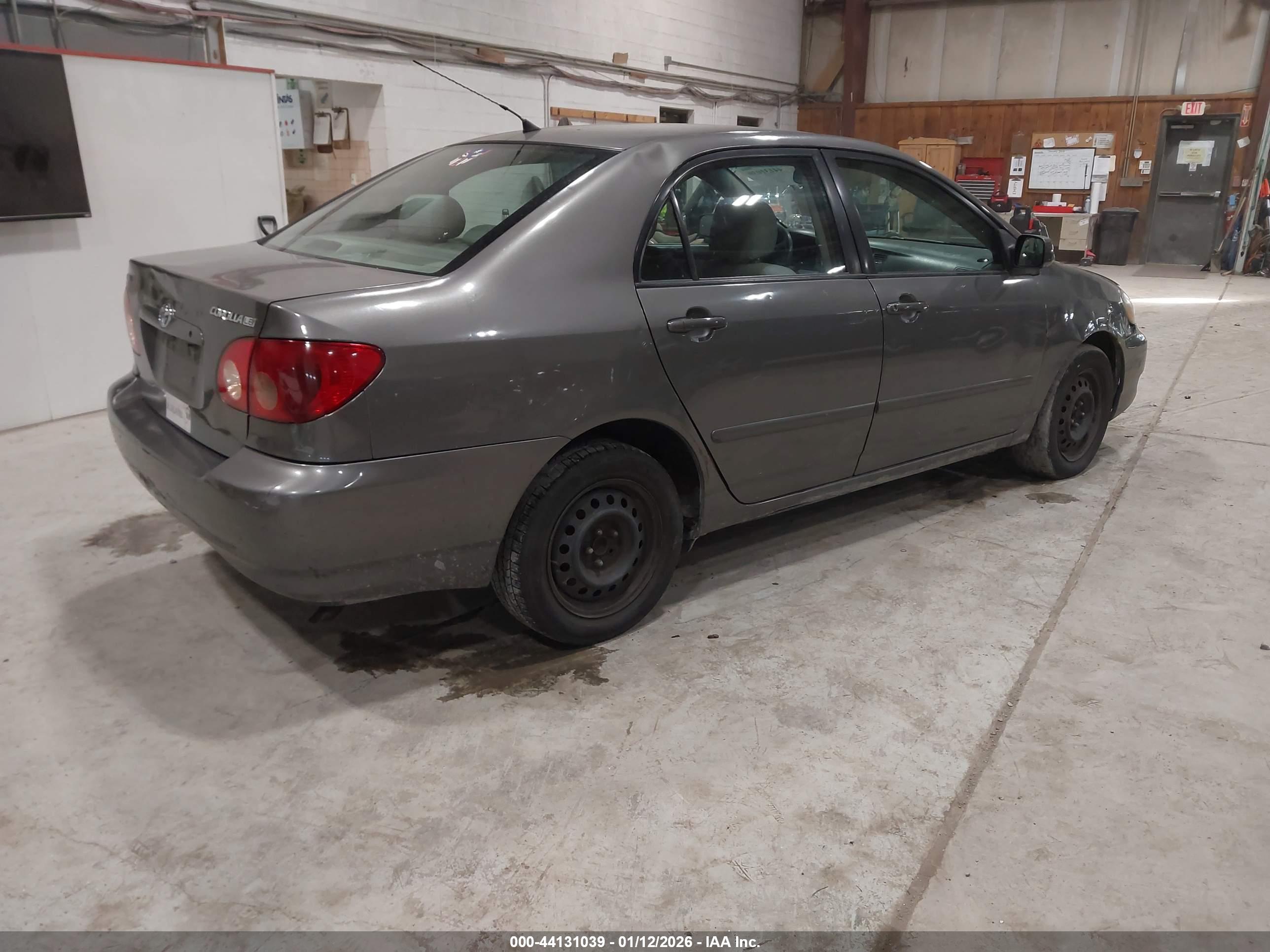 TOYOTA COROLLA image 4