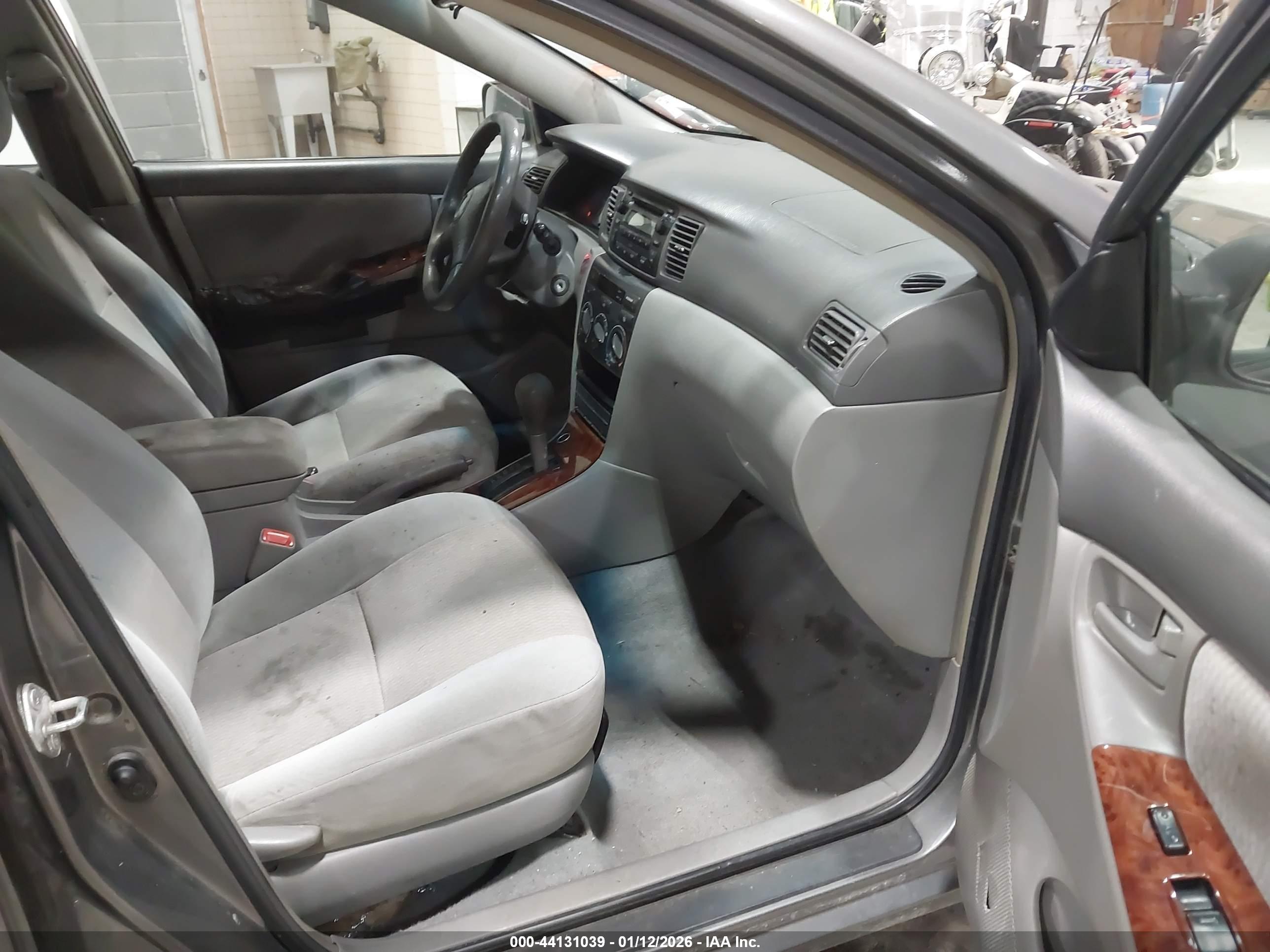 TOYOTA COROLLA image 5