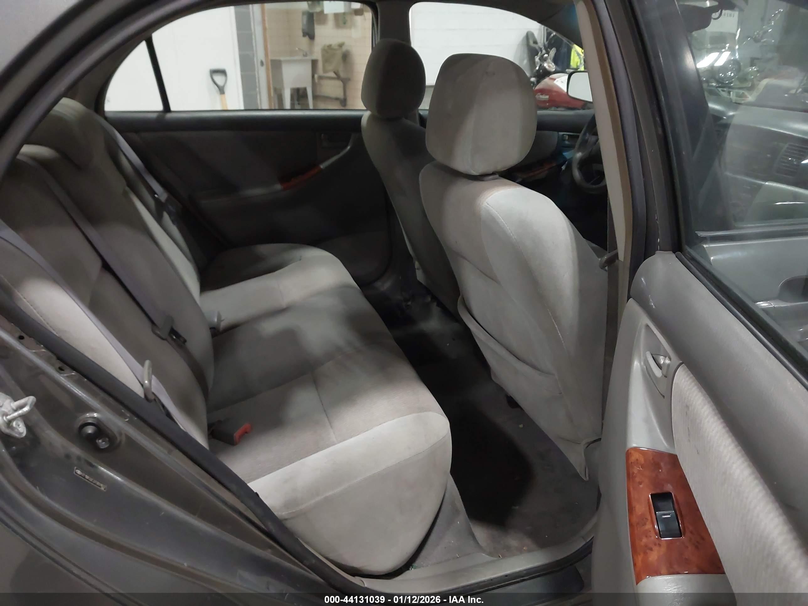 TOYOTA COROLLA image 8
