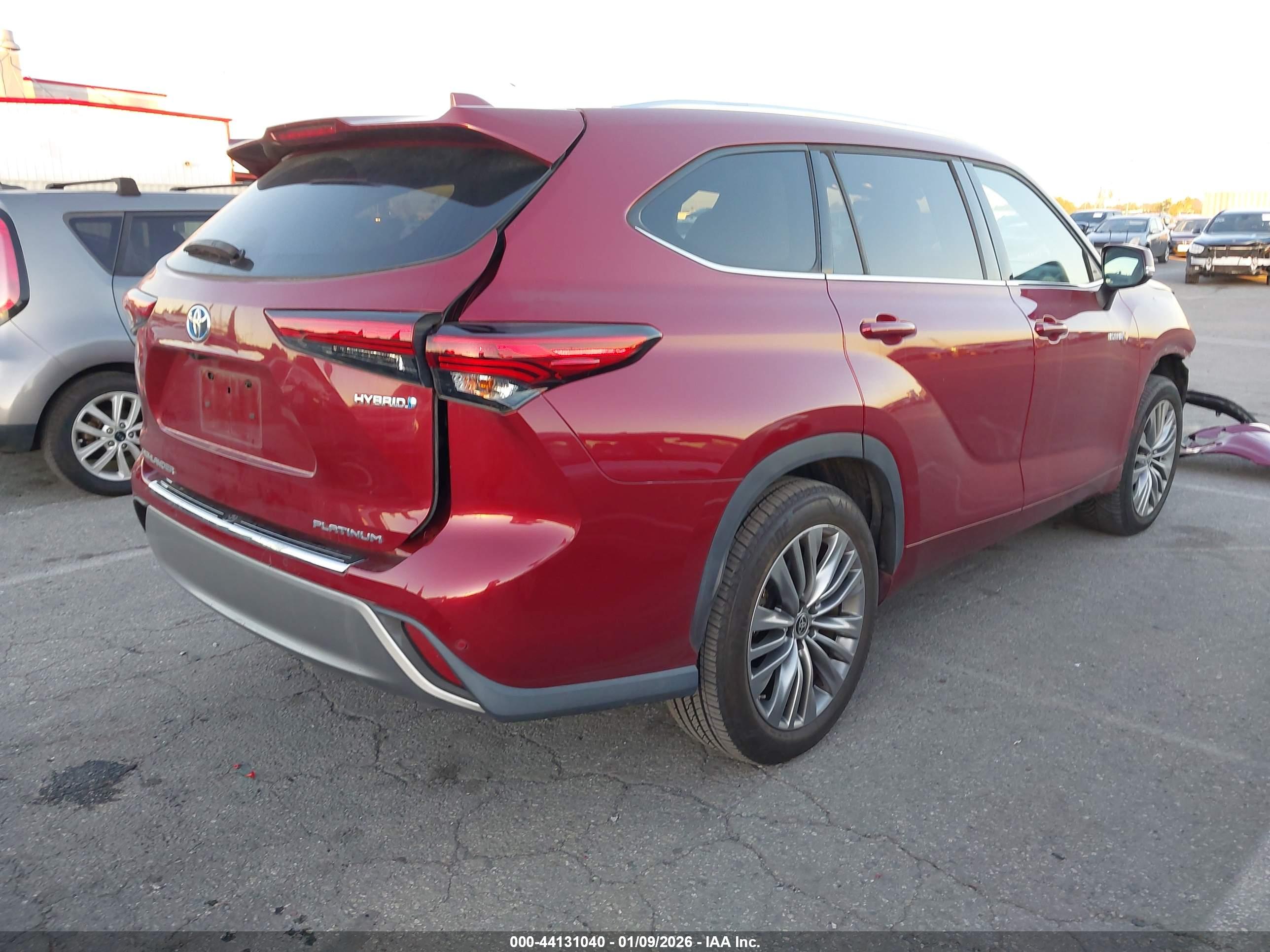 TOYOTA HIGHLANDER image 4