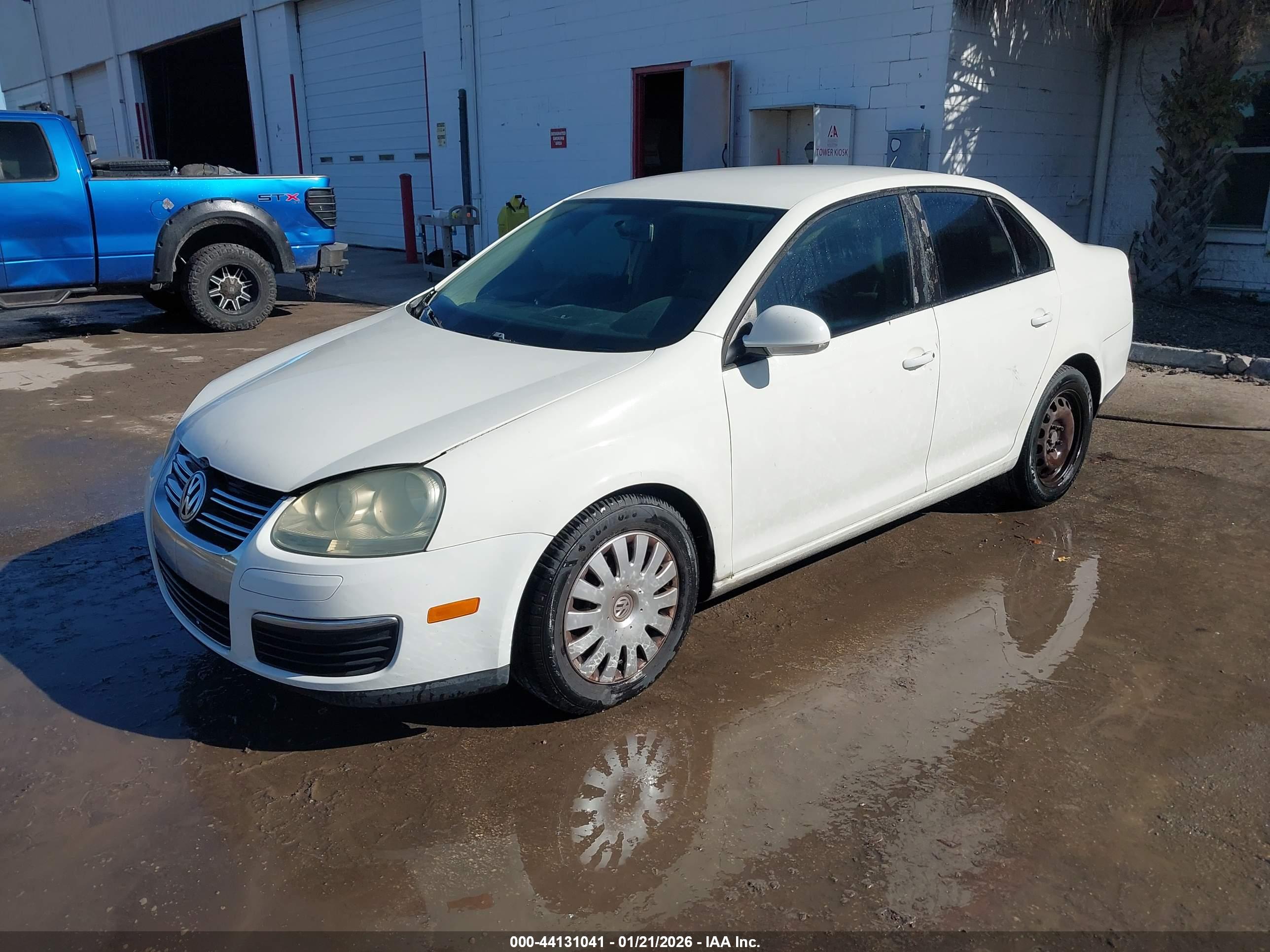 VOLKSWAGEN JETTA image 2