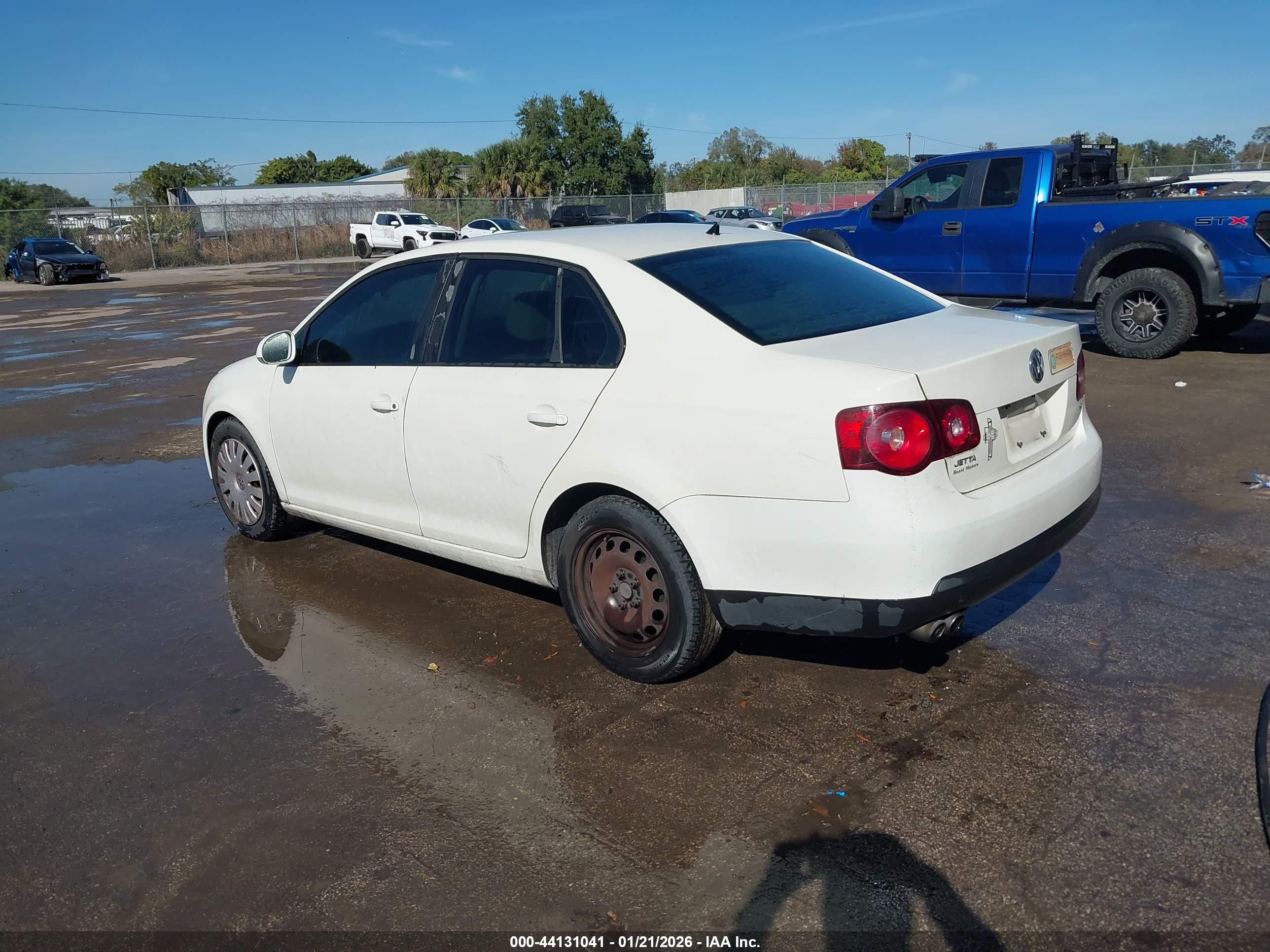 VOLKSWAGEN JETTA image 3