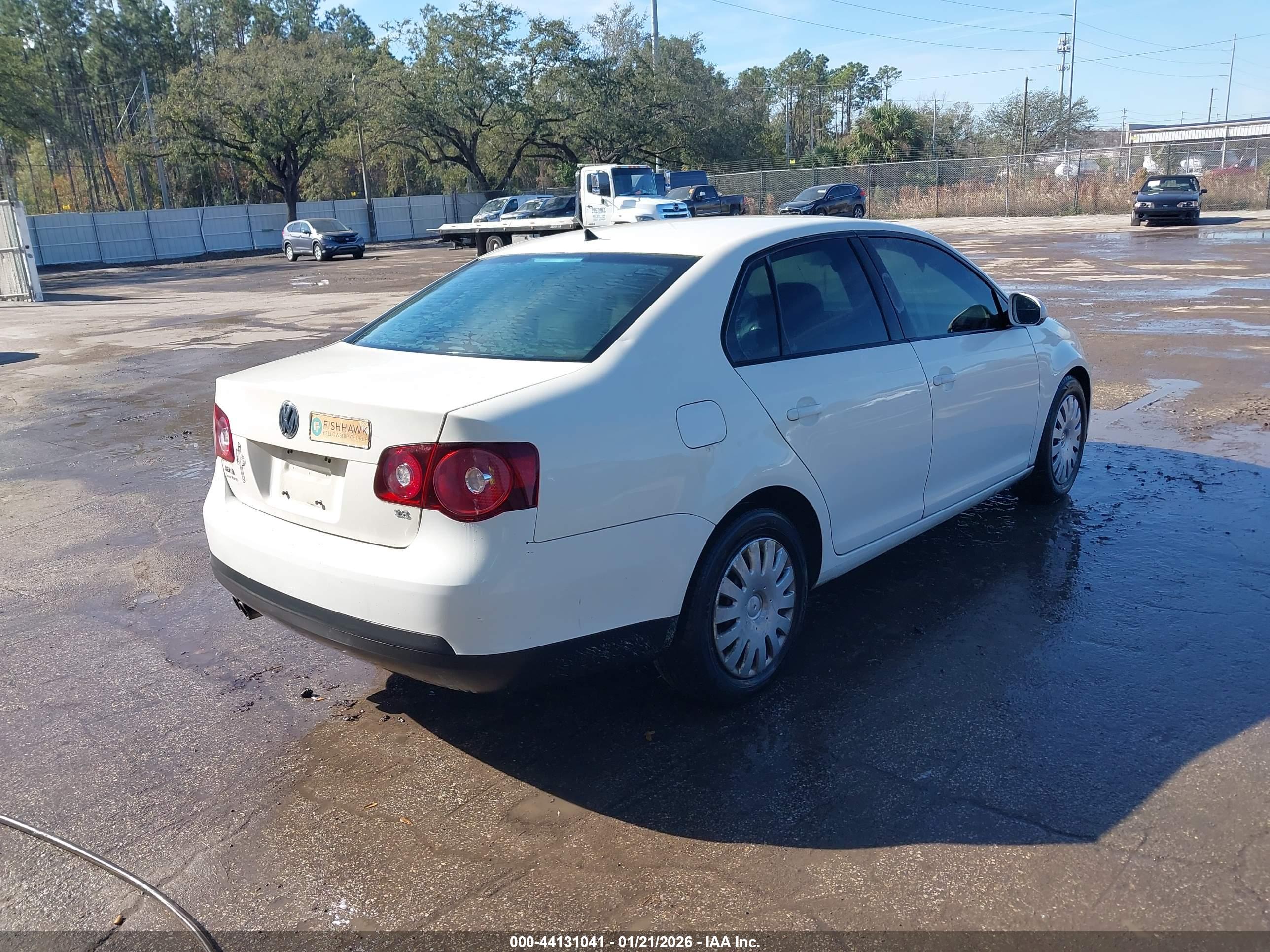 VOLKSWAGEN JETTA image 4