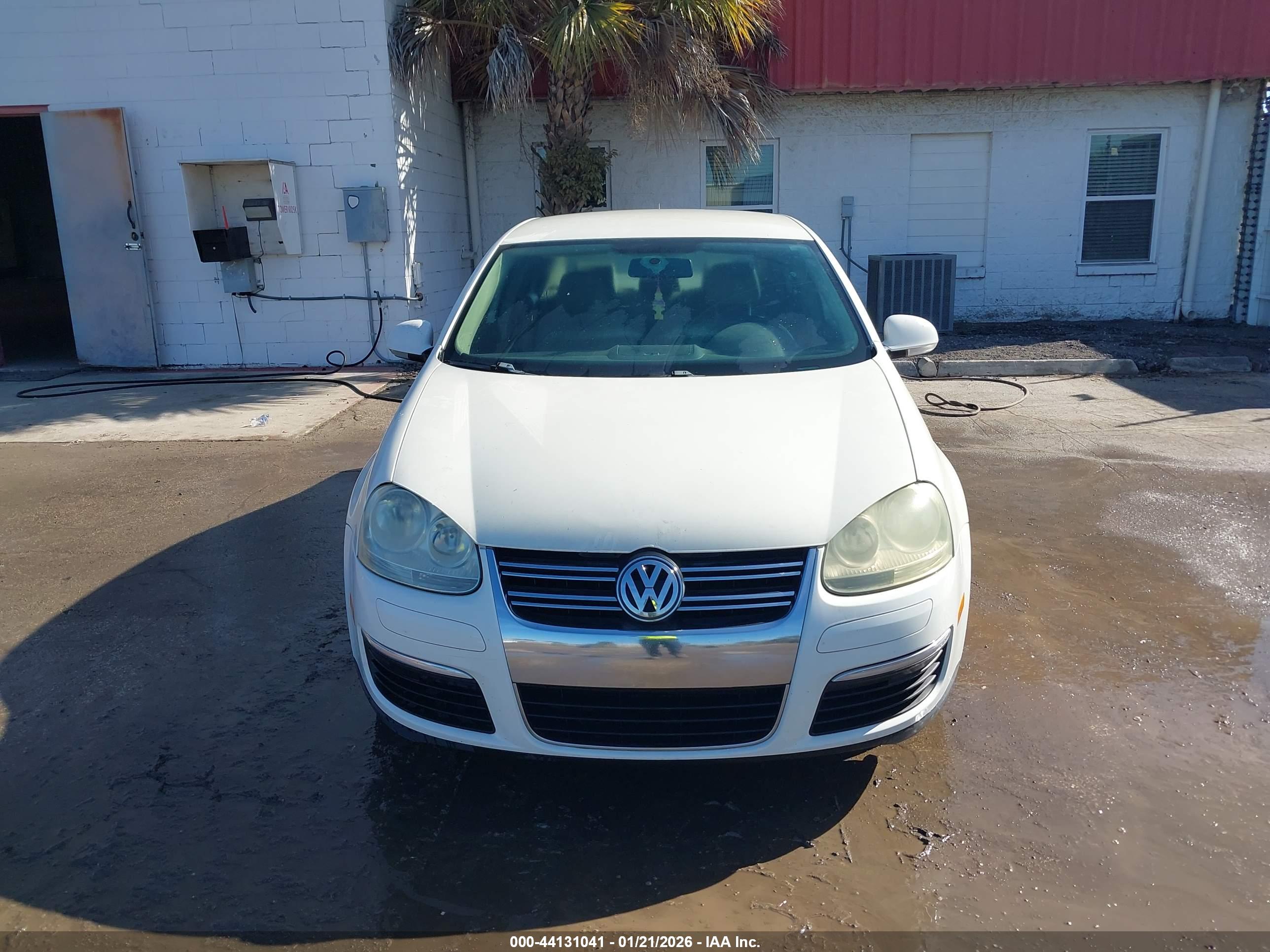 VOLKSWAGEN JETTA image 6