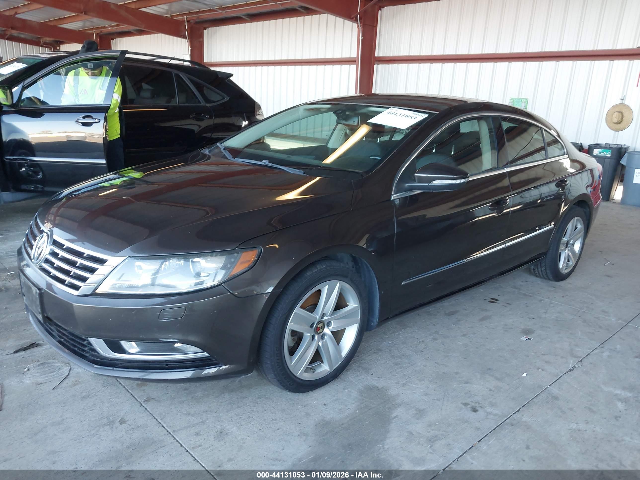 VOLKSWAGEN CC image 2