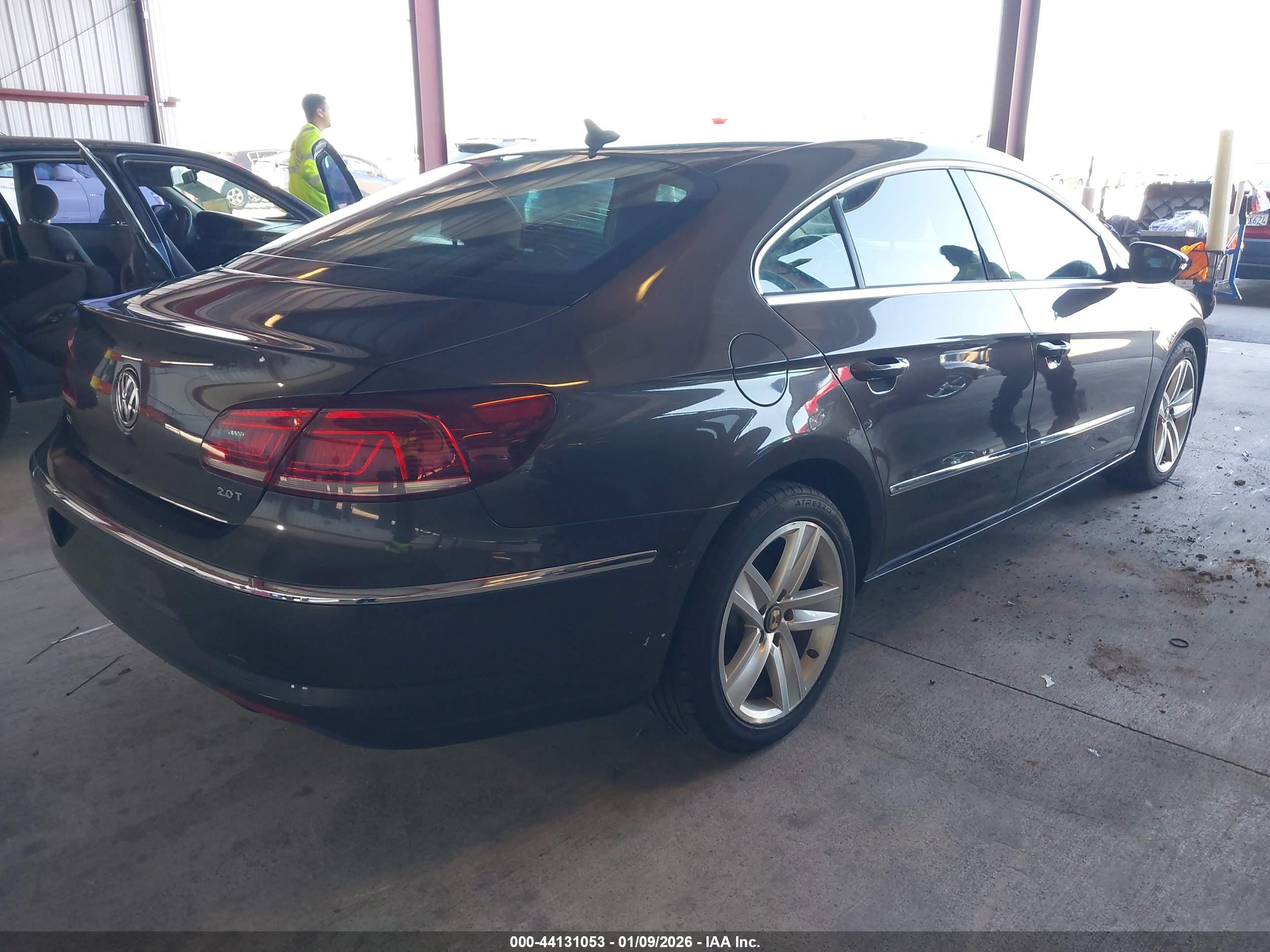 VOLKSWAGEN CC image 4