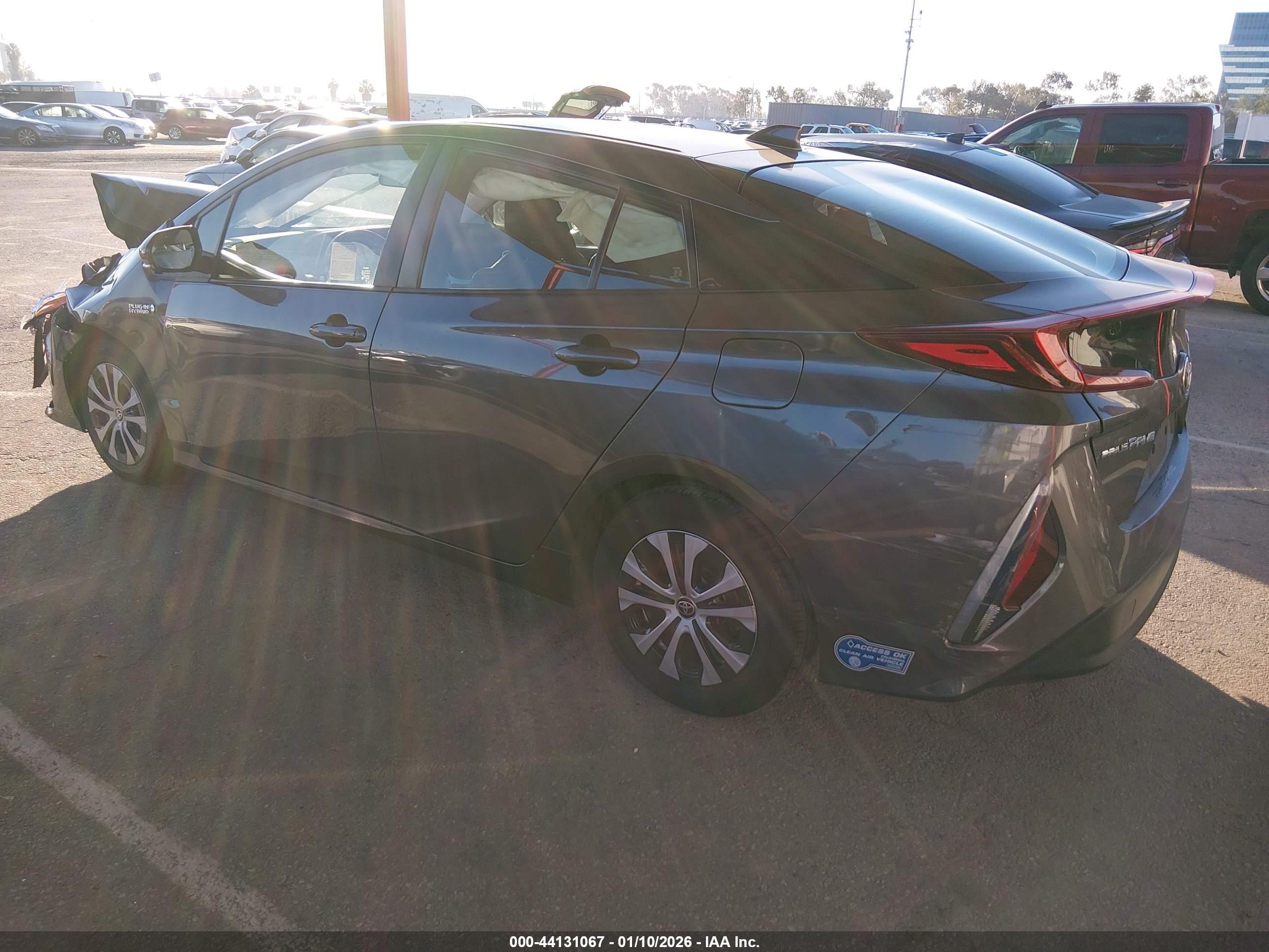 TOYOTA PRIUS image 3