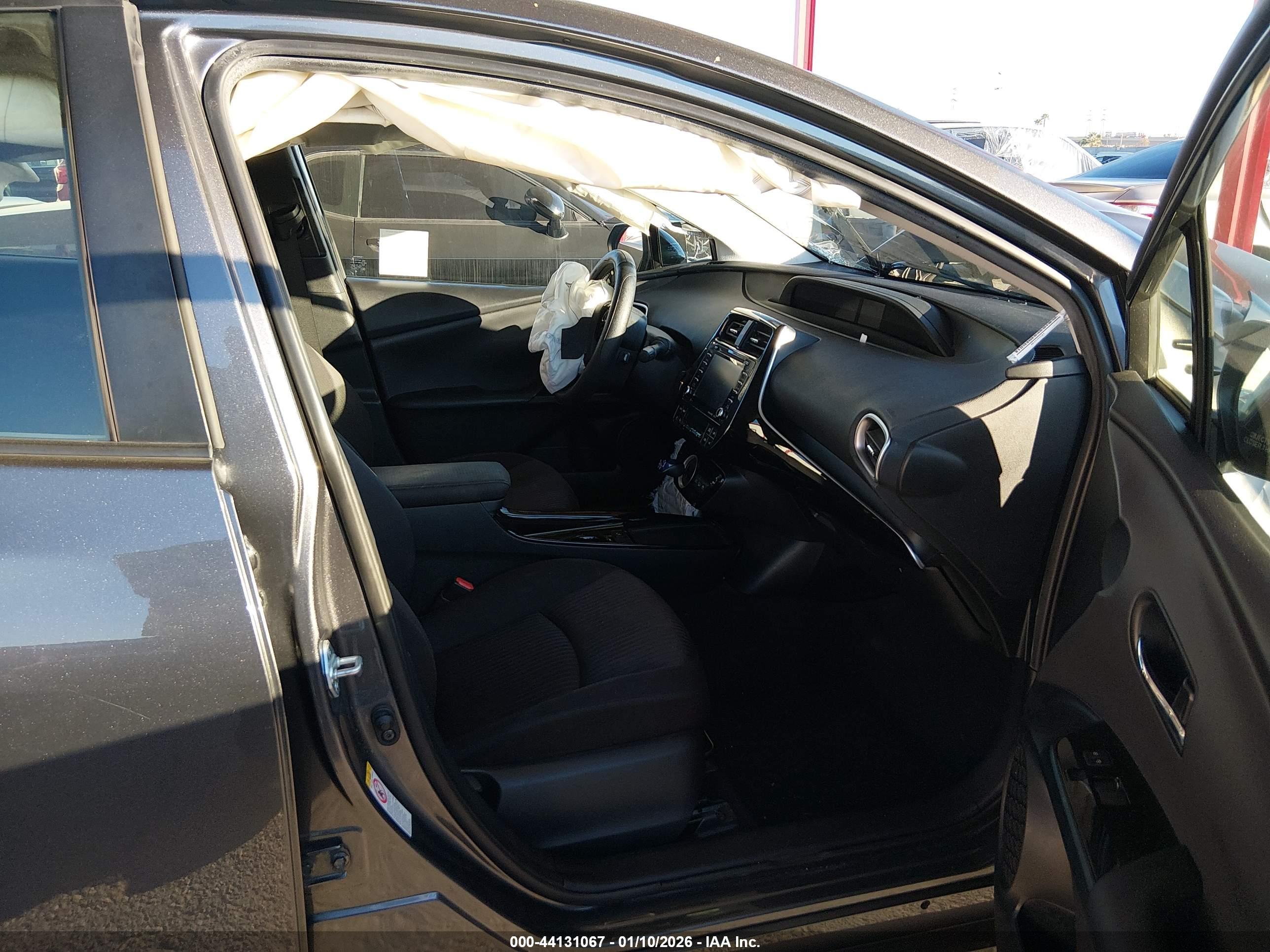 TOYOTA PRIUS image 5
