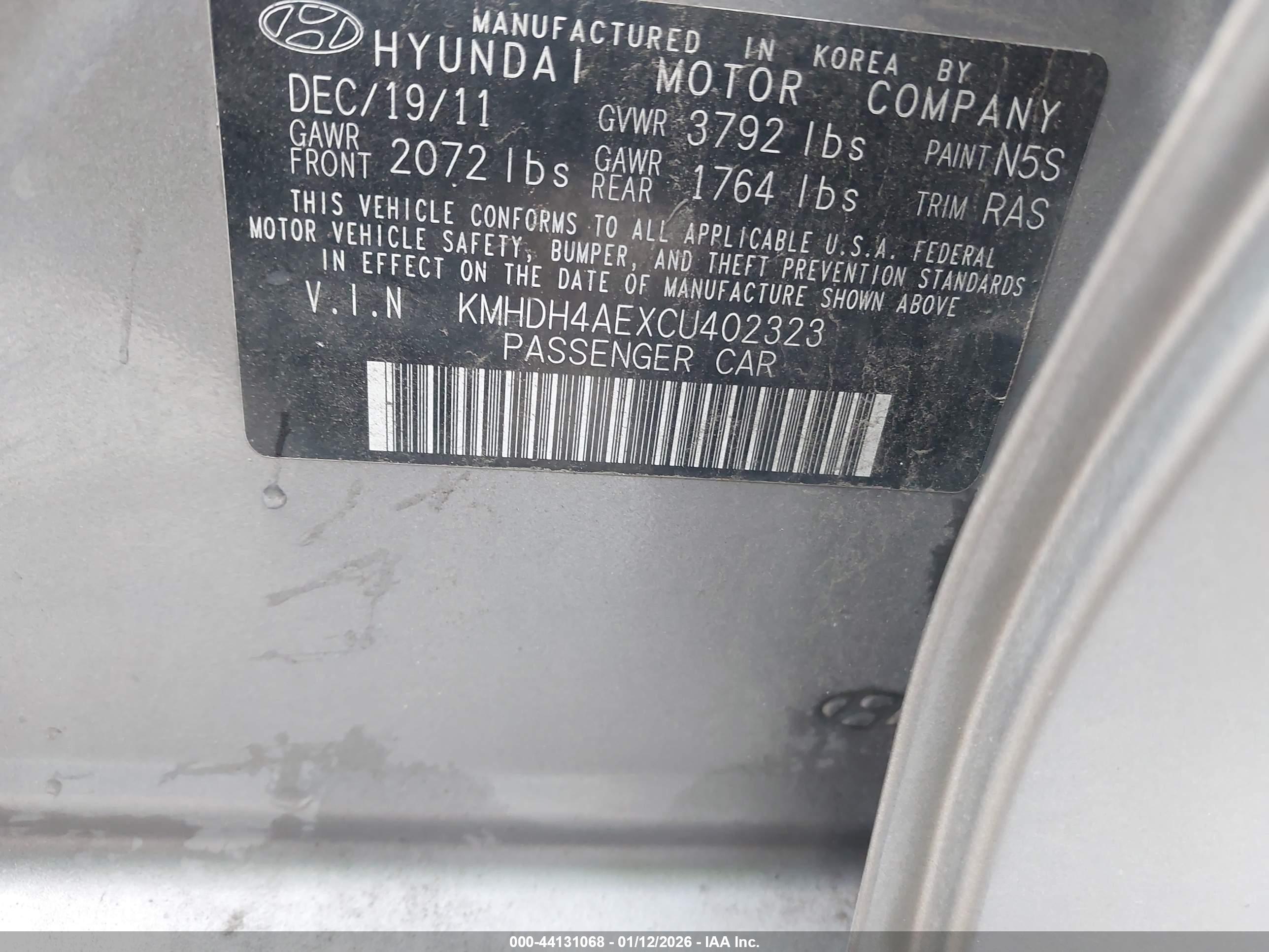HYUNDAI ELANTRA image 9