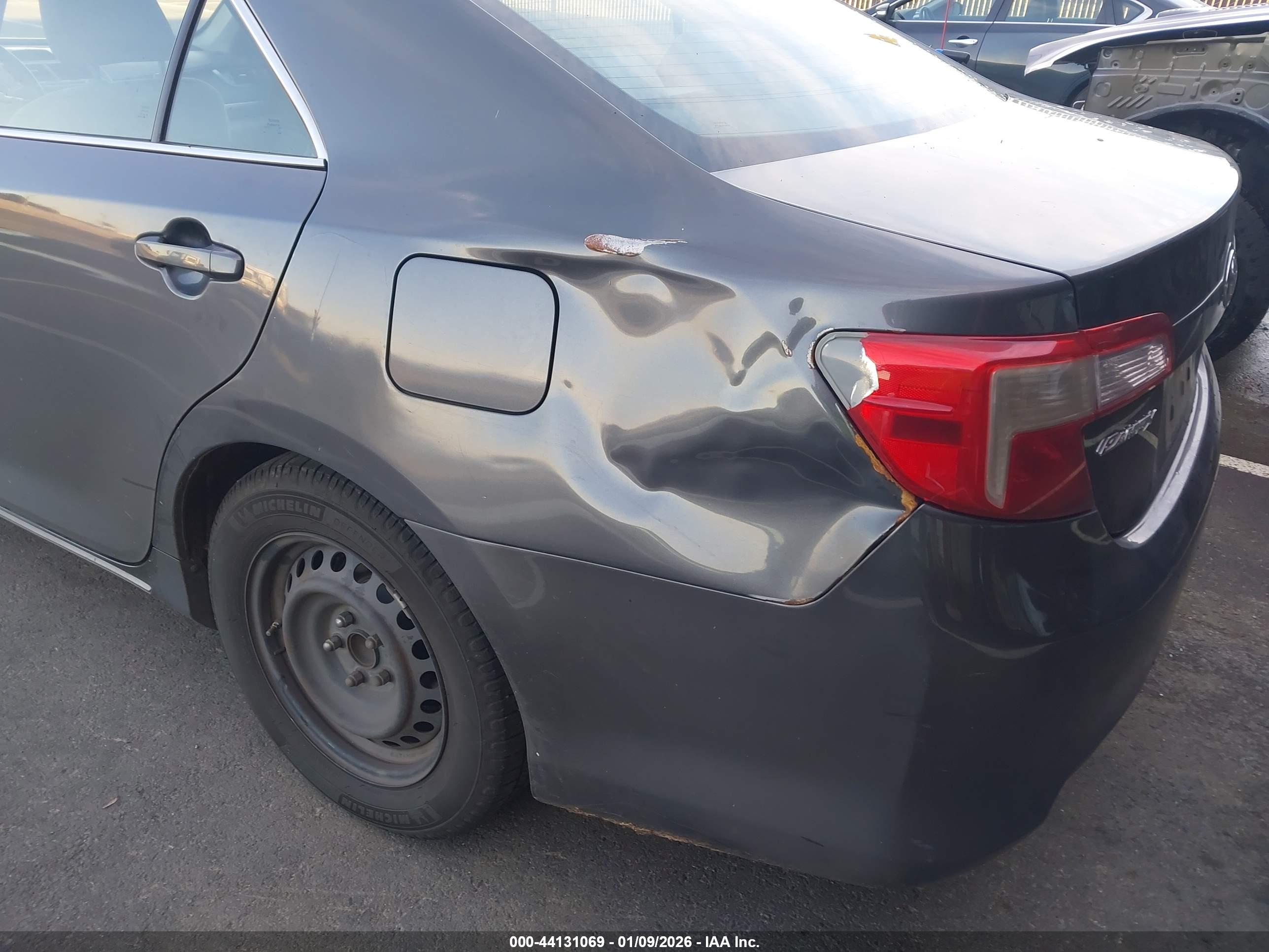 TOYOTA CAMRY image 6