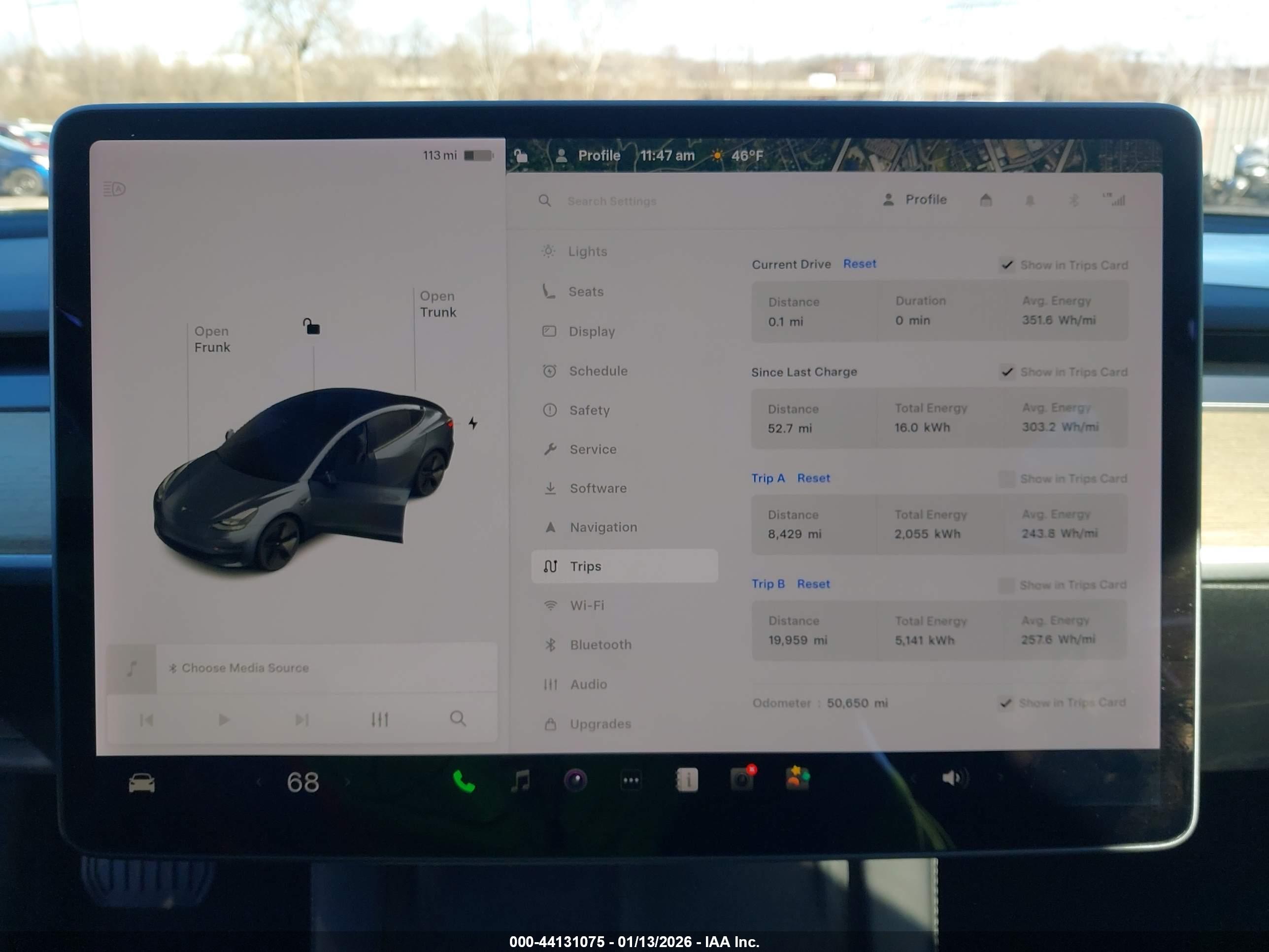 TESLA MODEL image 7