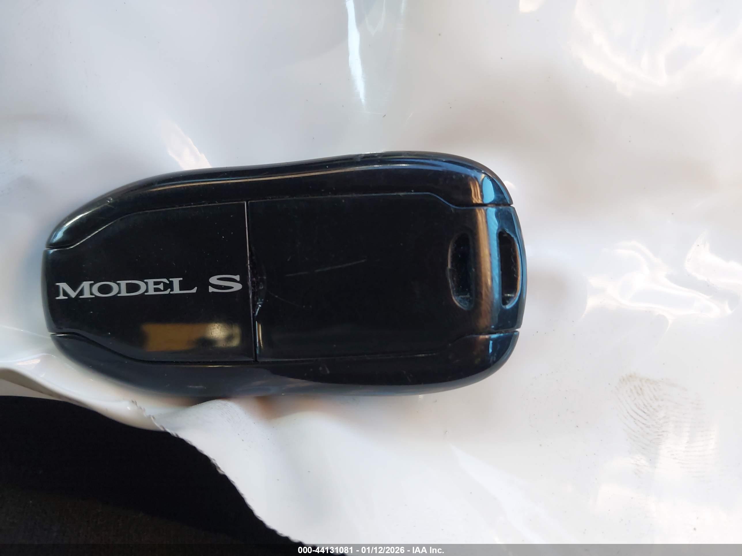TESLA MODEL image 11