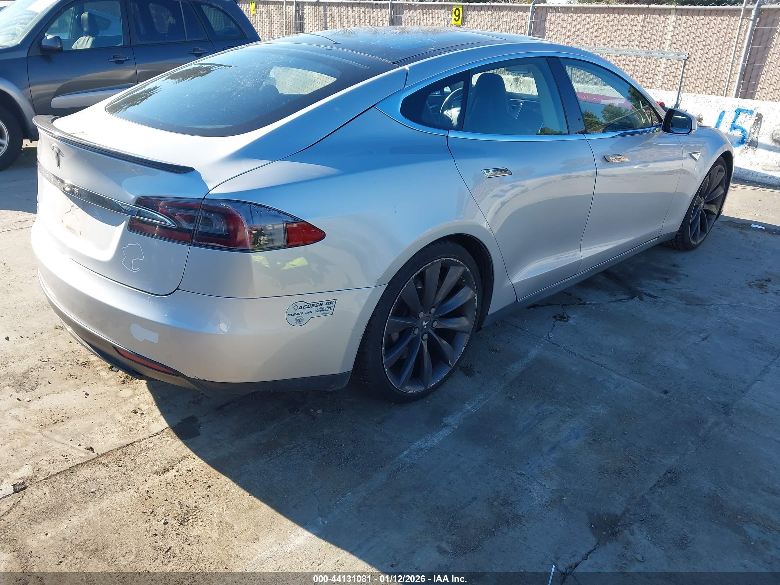 TESLA MODEL image 4