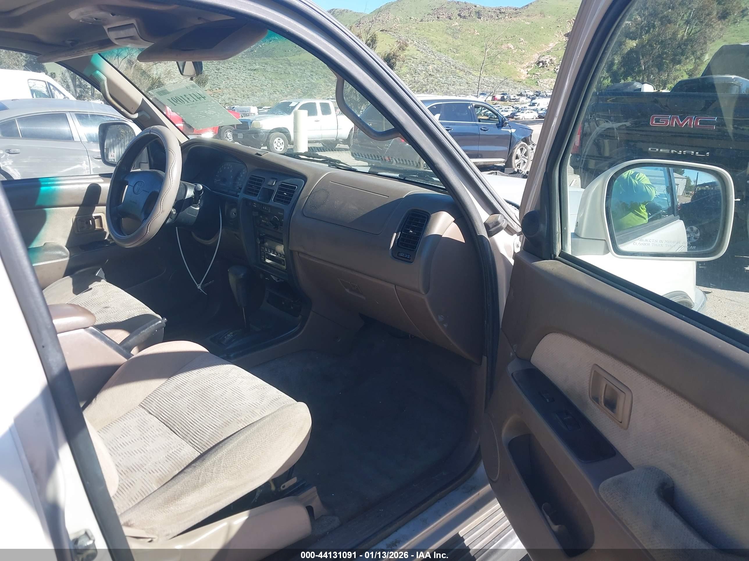 TOYOTA 4RUNNER image 5