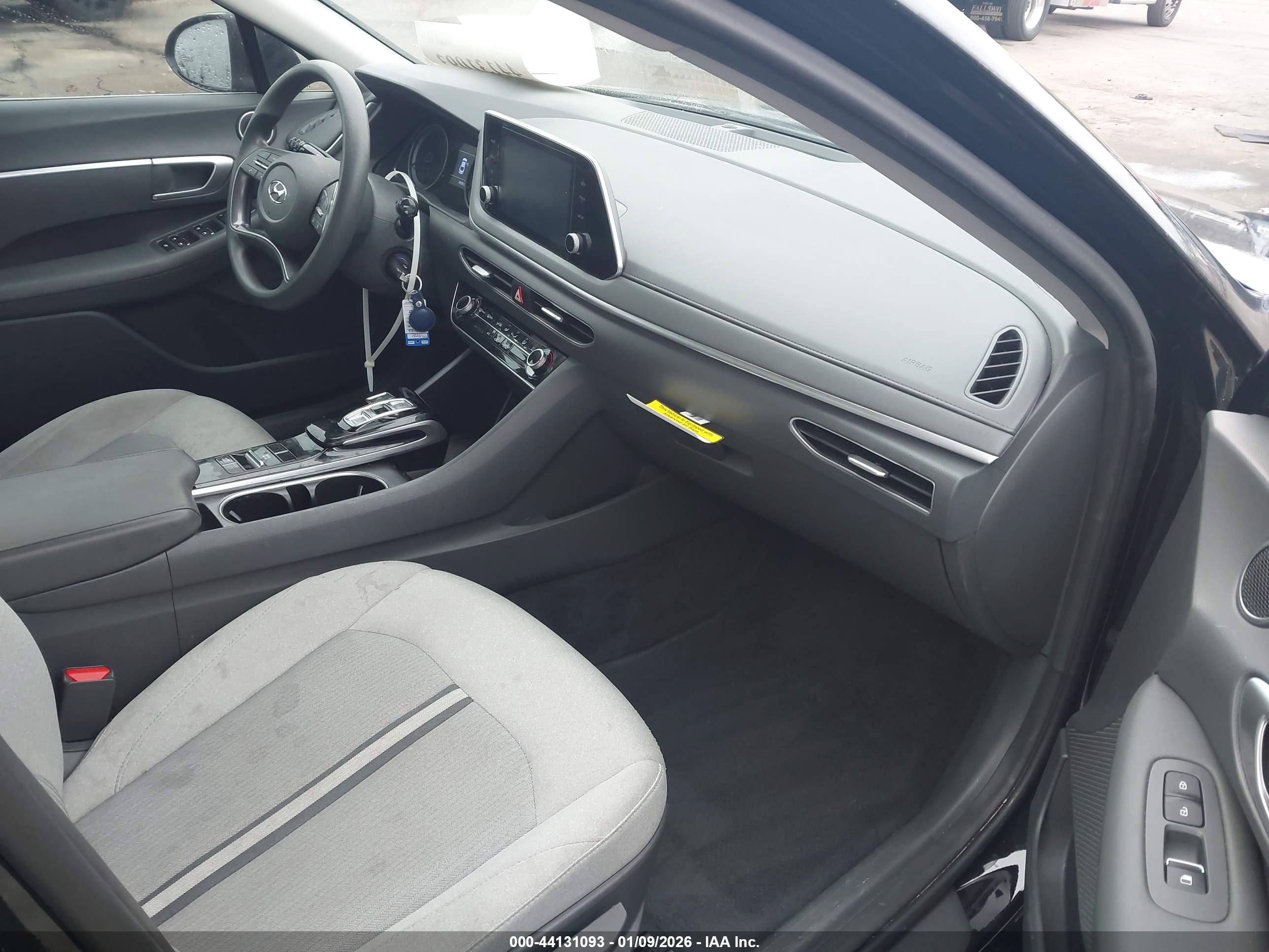 HYUNDAI SONATA image 5