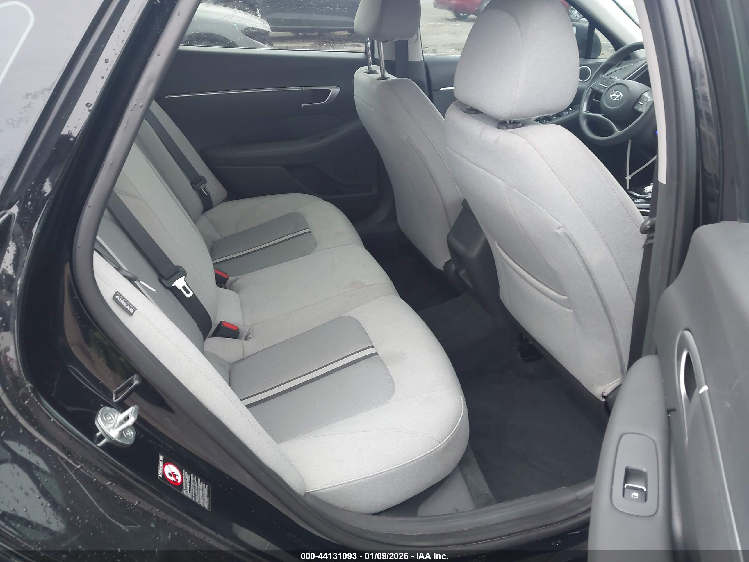 HYUNDAI SONATA image 8