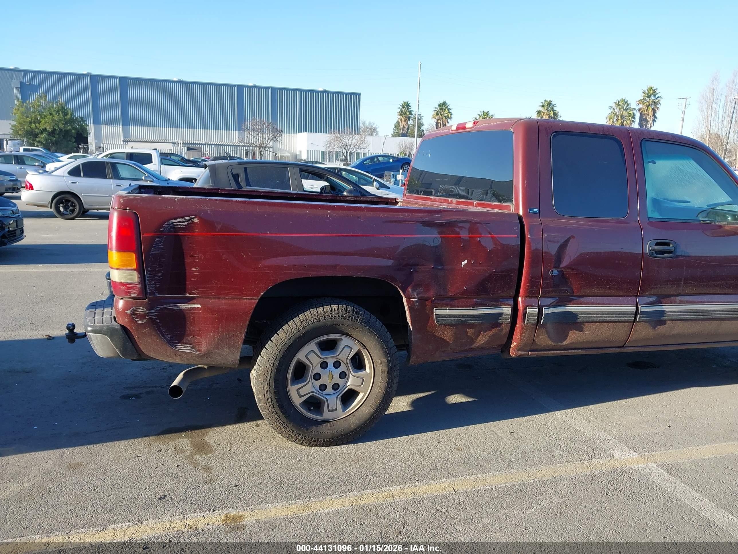 CHEVROLET SILVERADO image 6