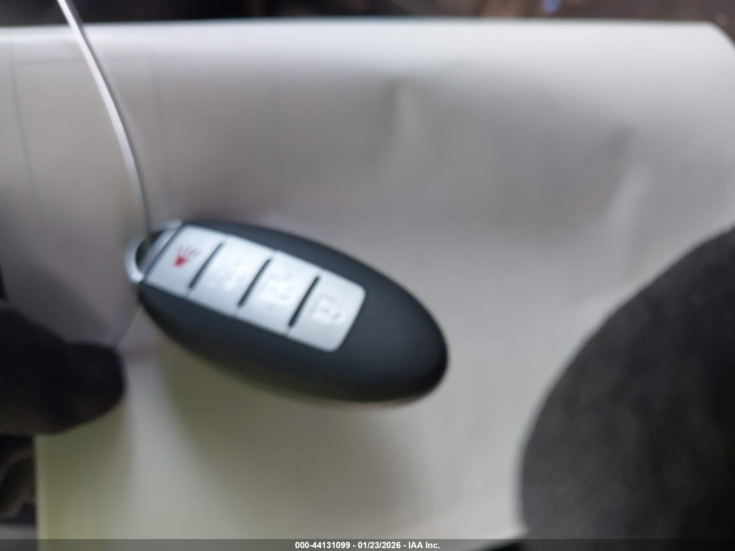 INFINITI G37 image 11