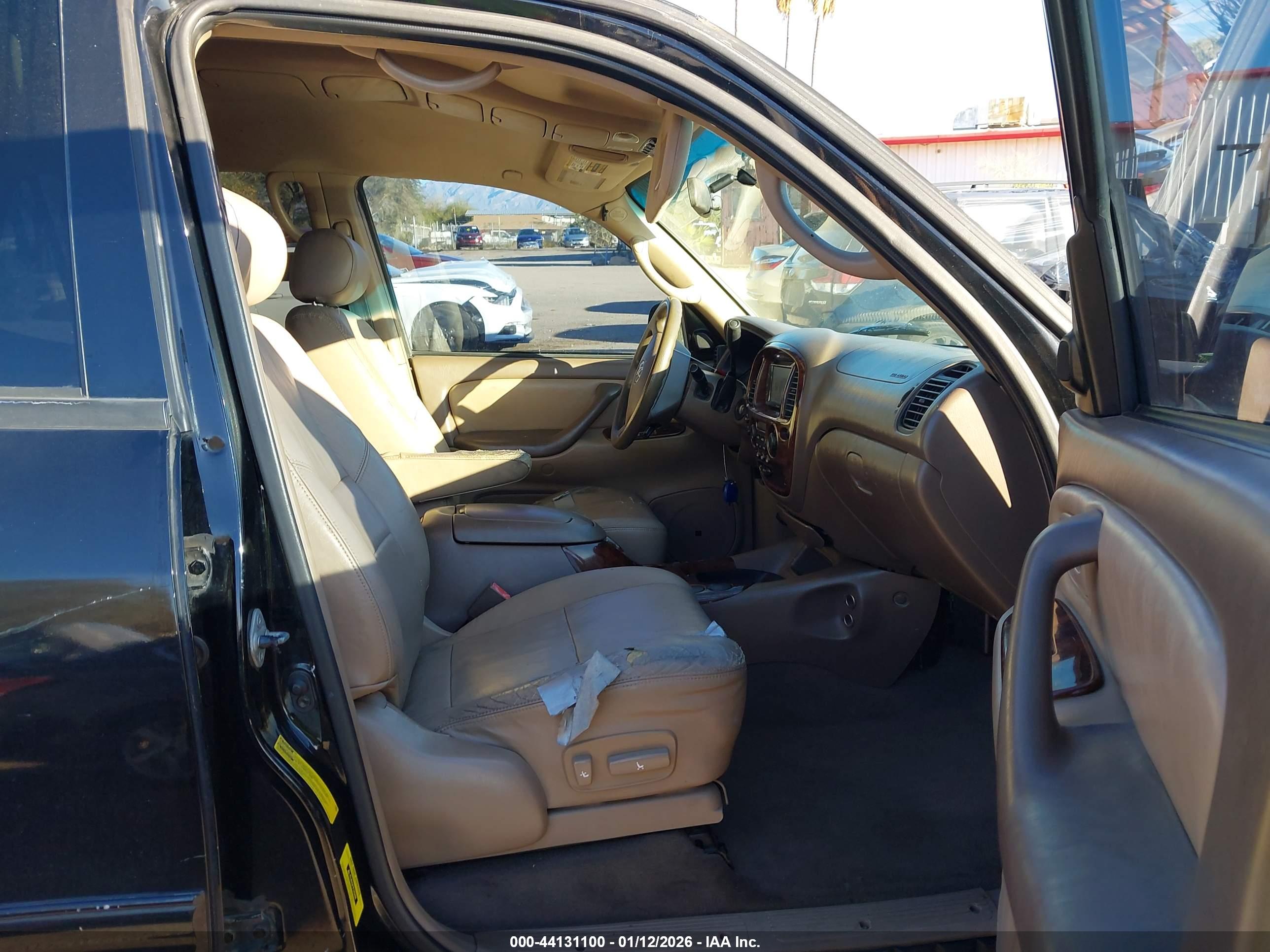 TOYOTA SEQUOIA image 5
