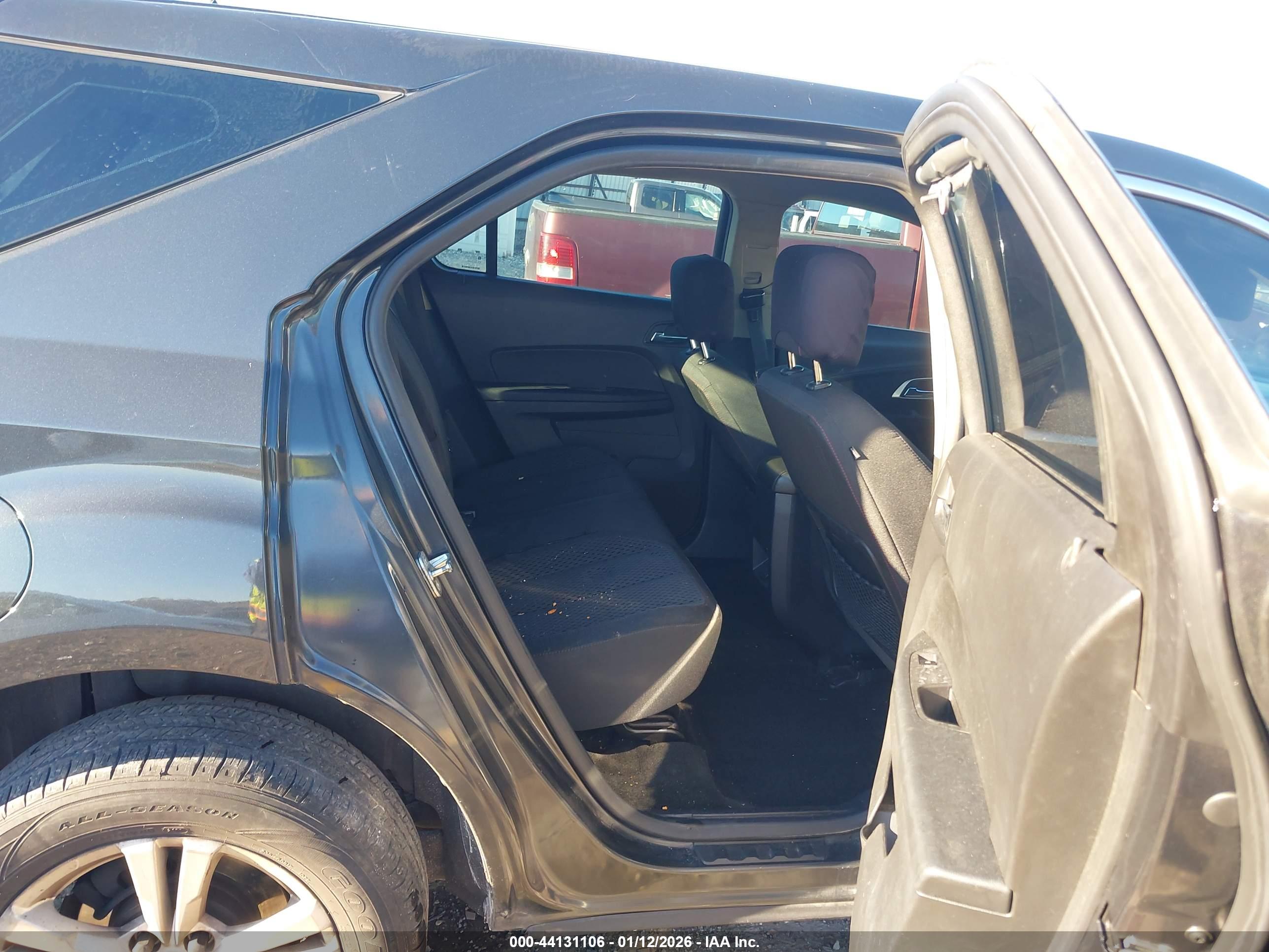 CHEVROLET EQUINOX image 8