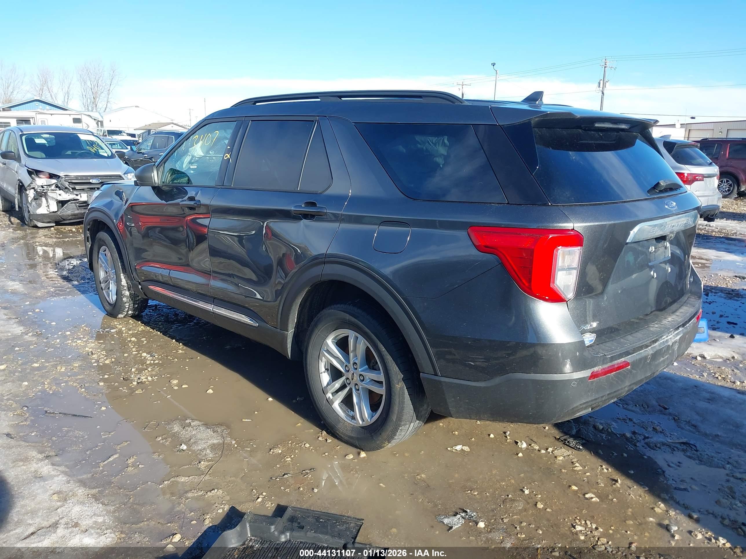 FORD EXPLORER image 3