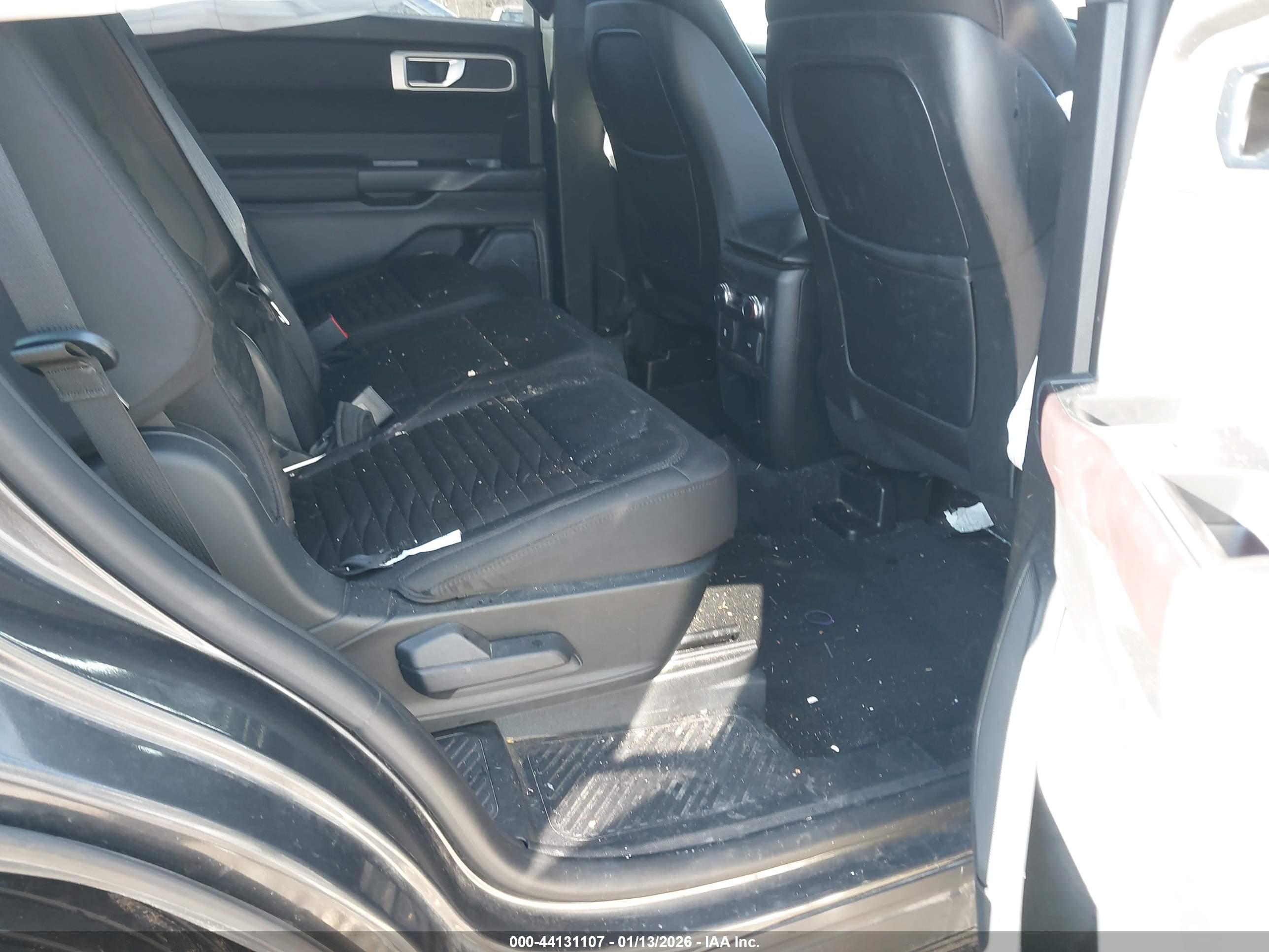 FORD EXPLORER image 8