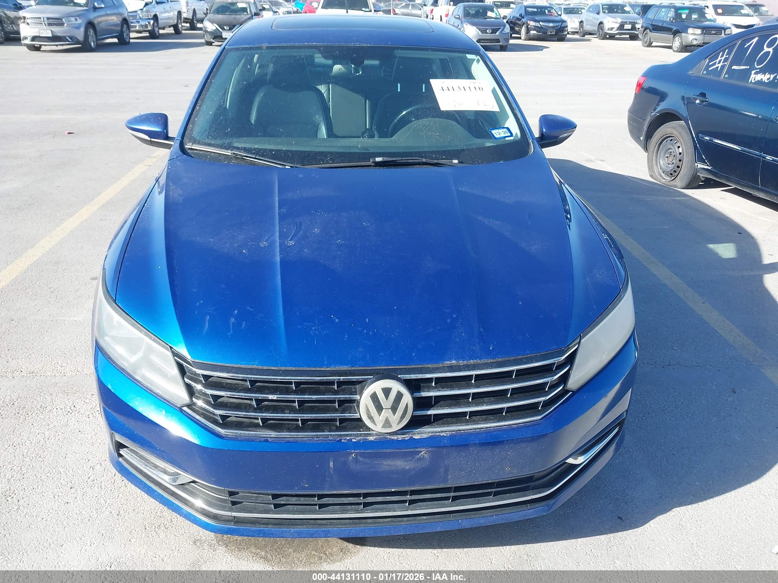 VOLKSWAGEN PASSAT image 6
