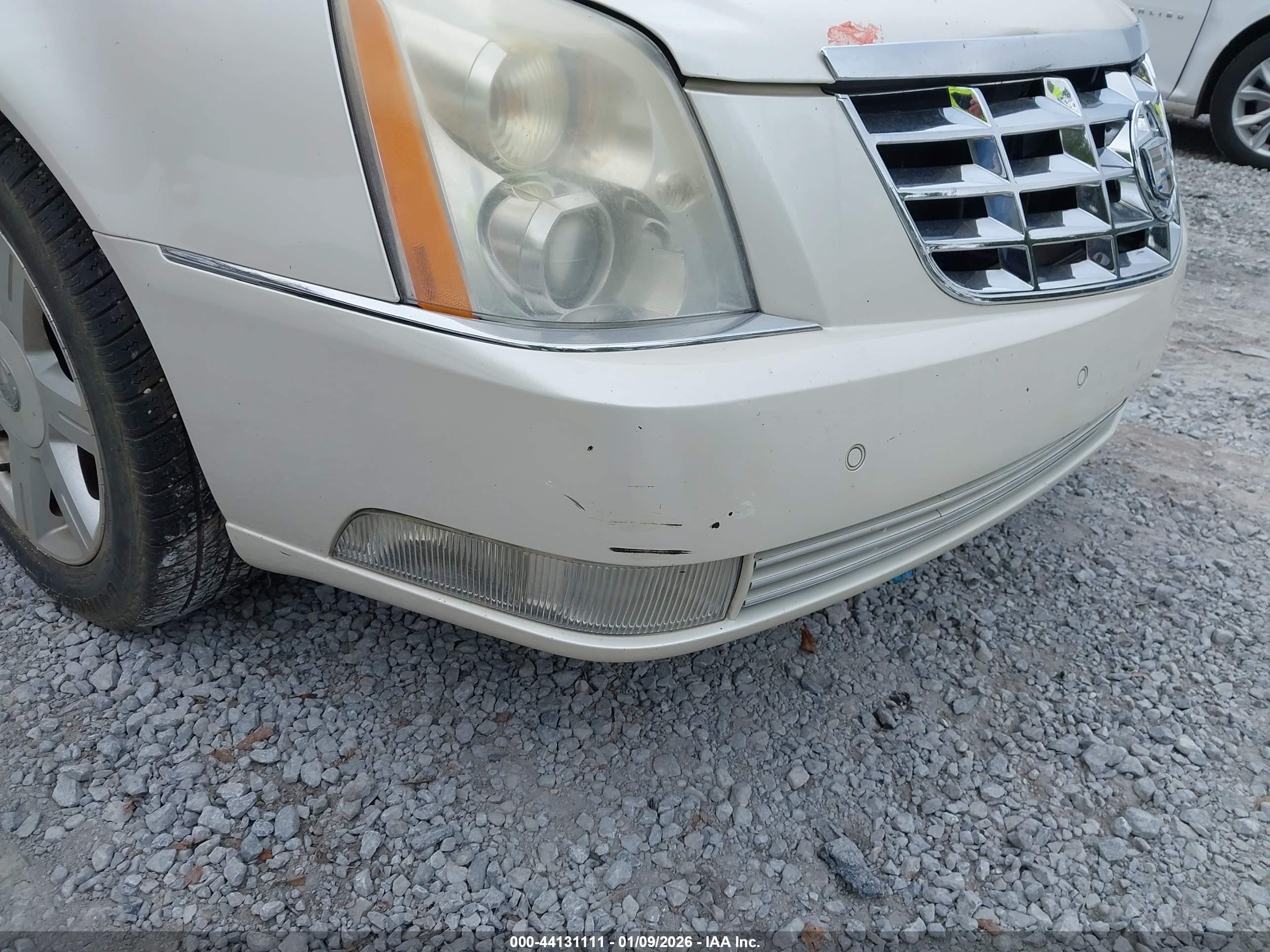 CADILLAC DTS image 6