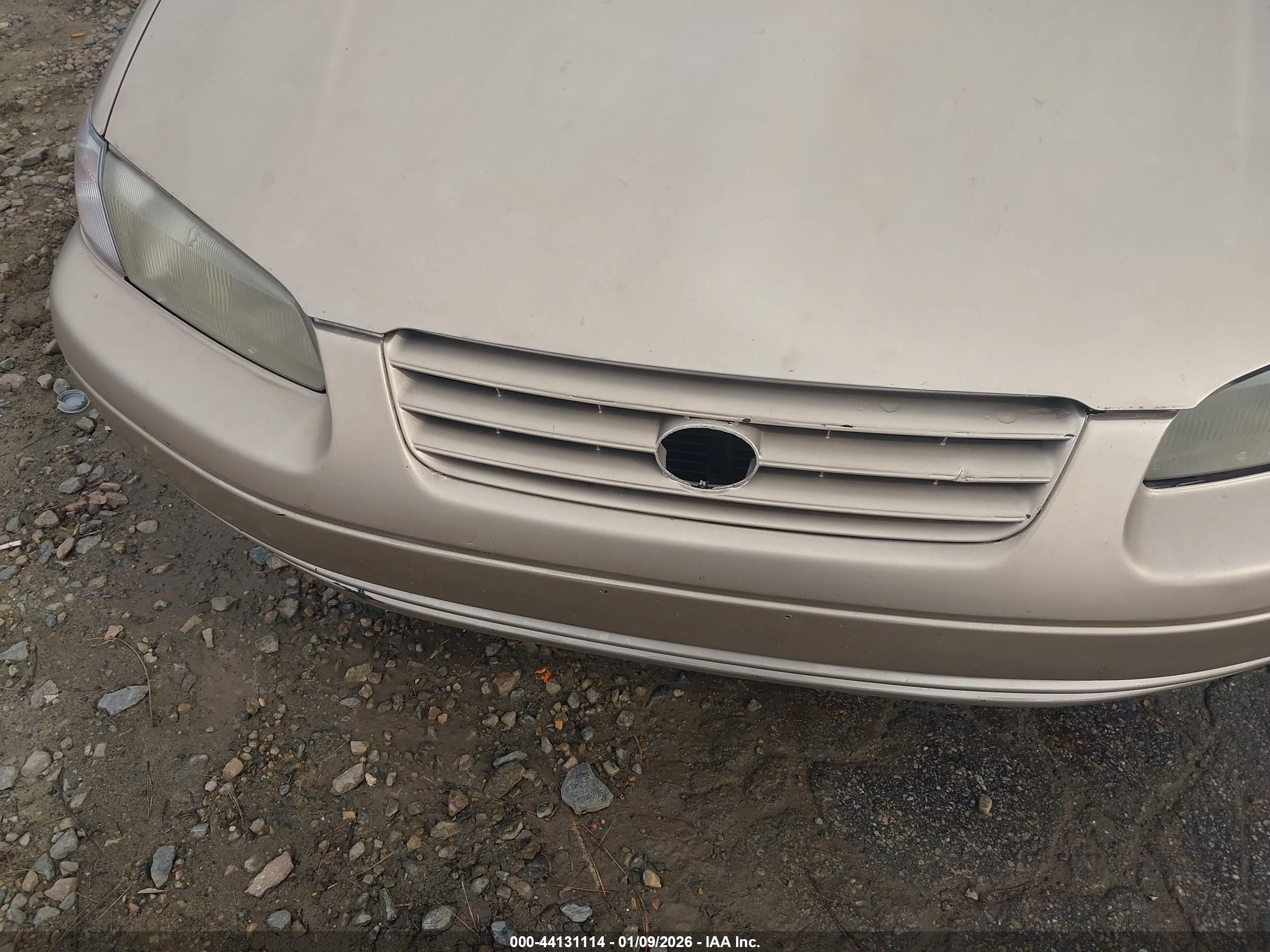 TOYOTA CAMRY image 6