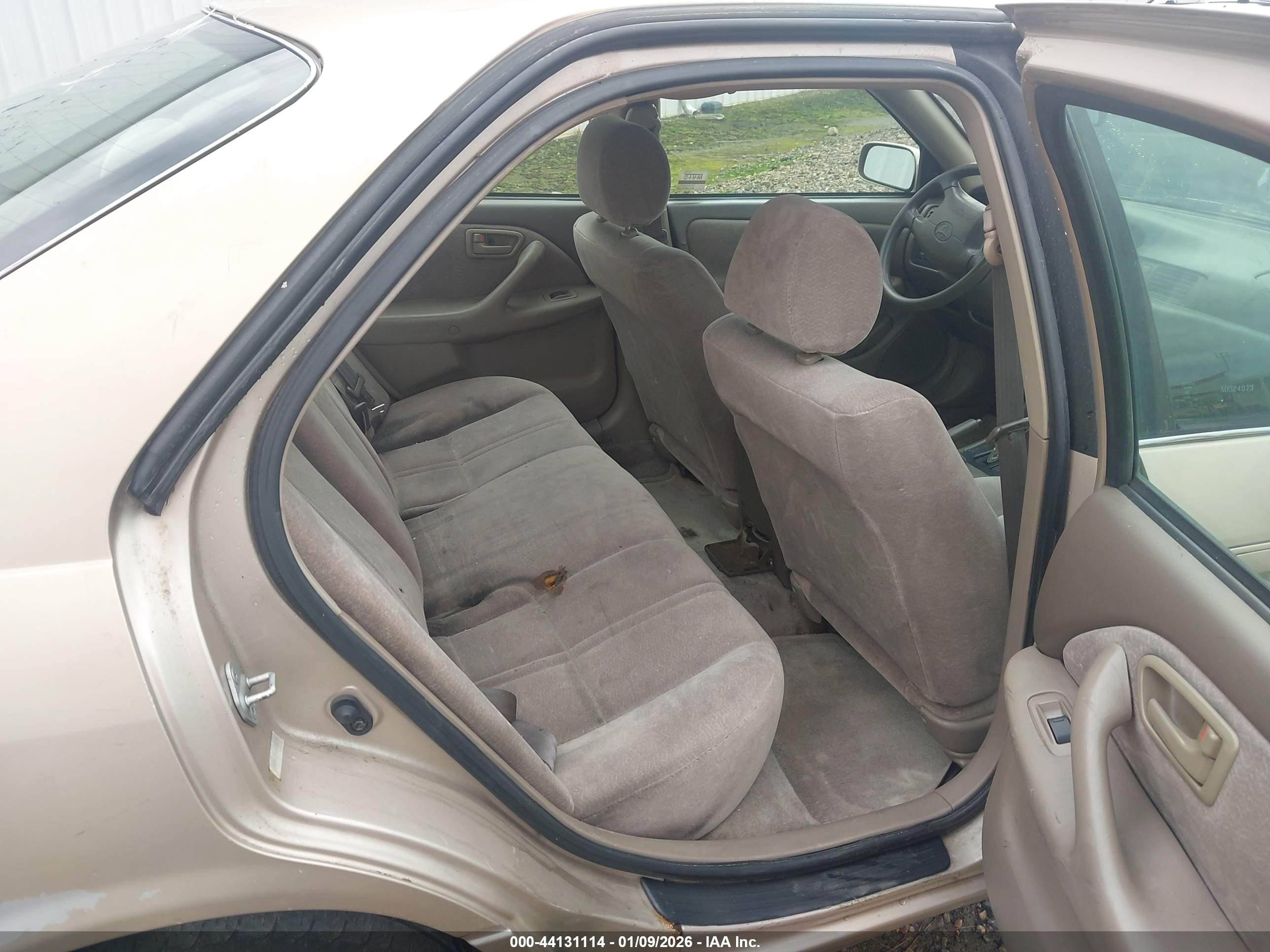 TOYOTA CAMRY image 8