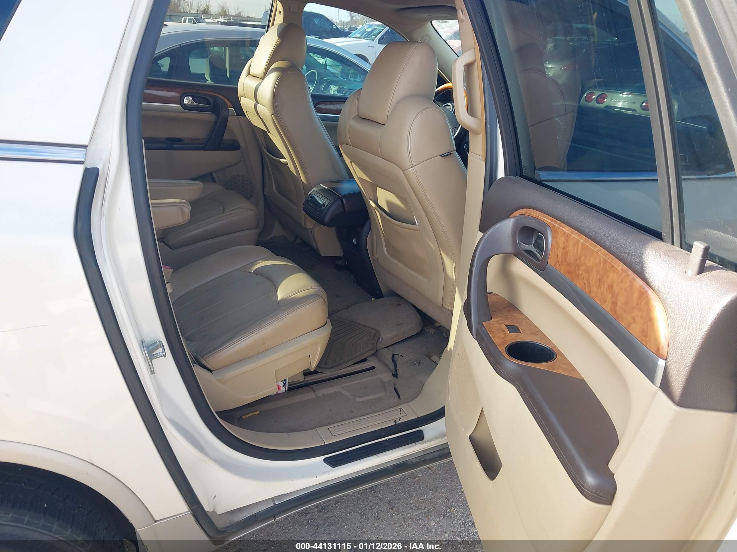 BUICK ENCLAVE image 8