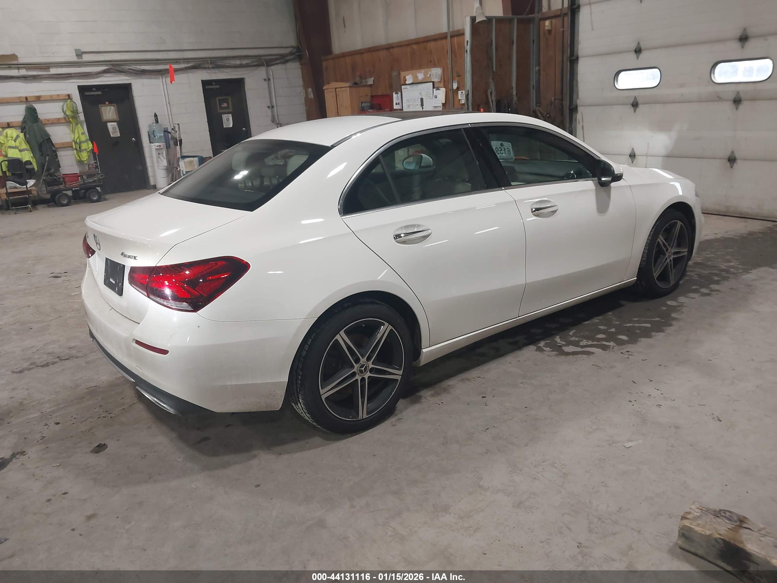 MERCEDES-BENZ A image 4