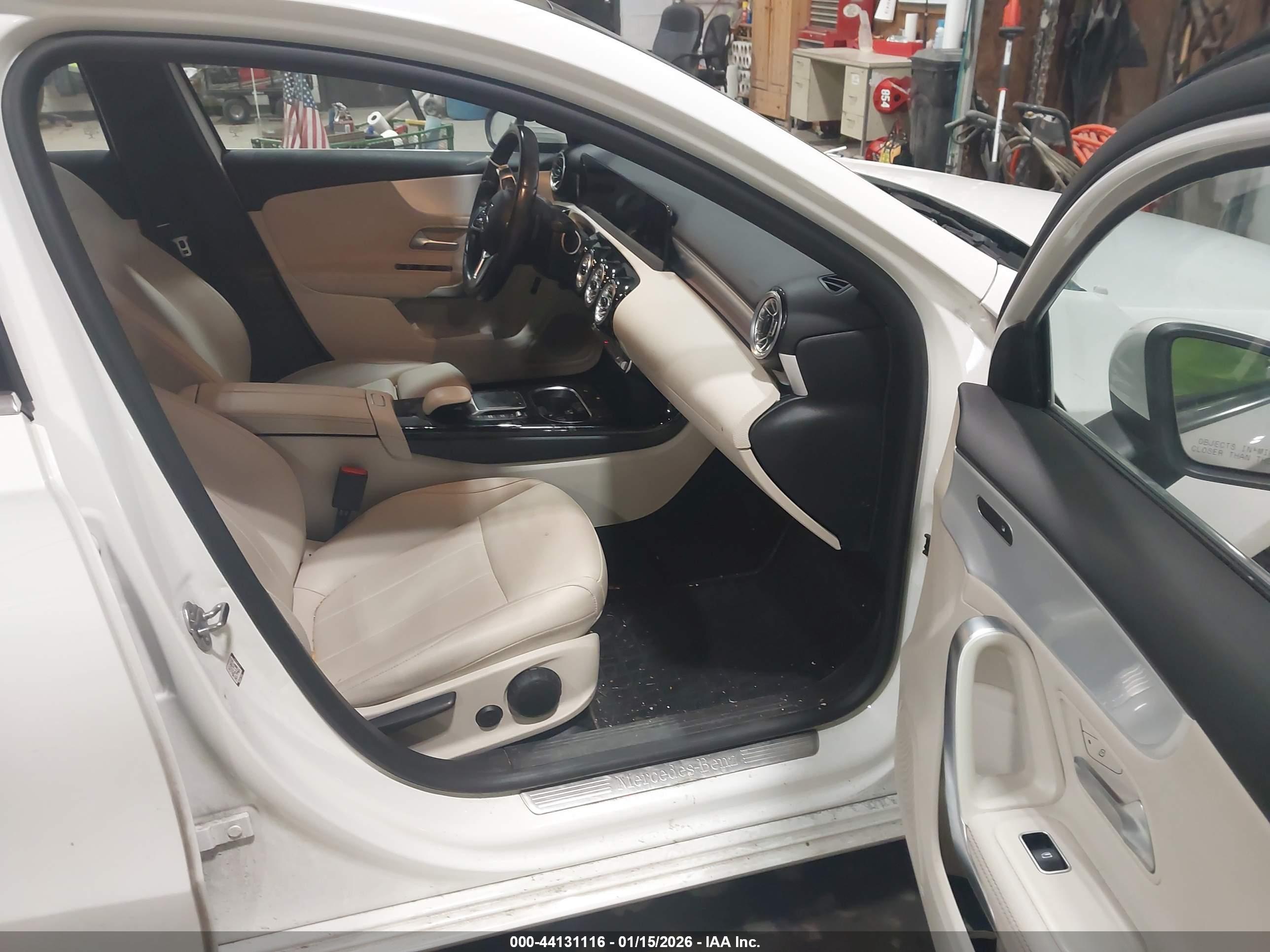 MERCEDES-BENZ A image 5