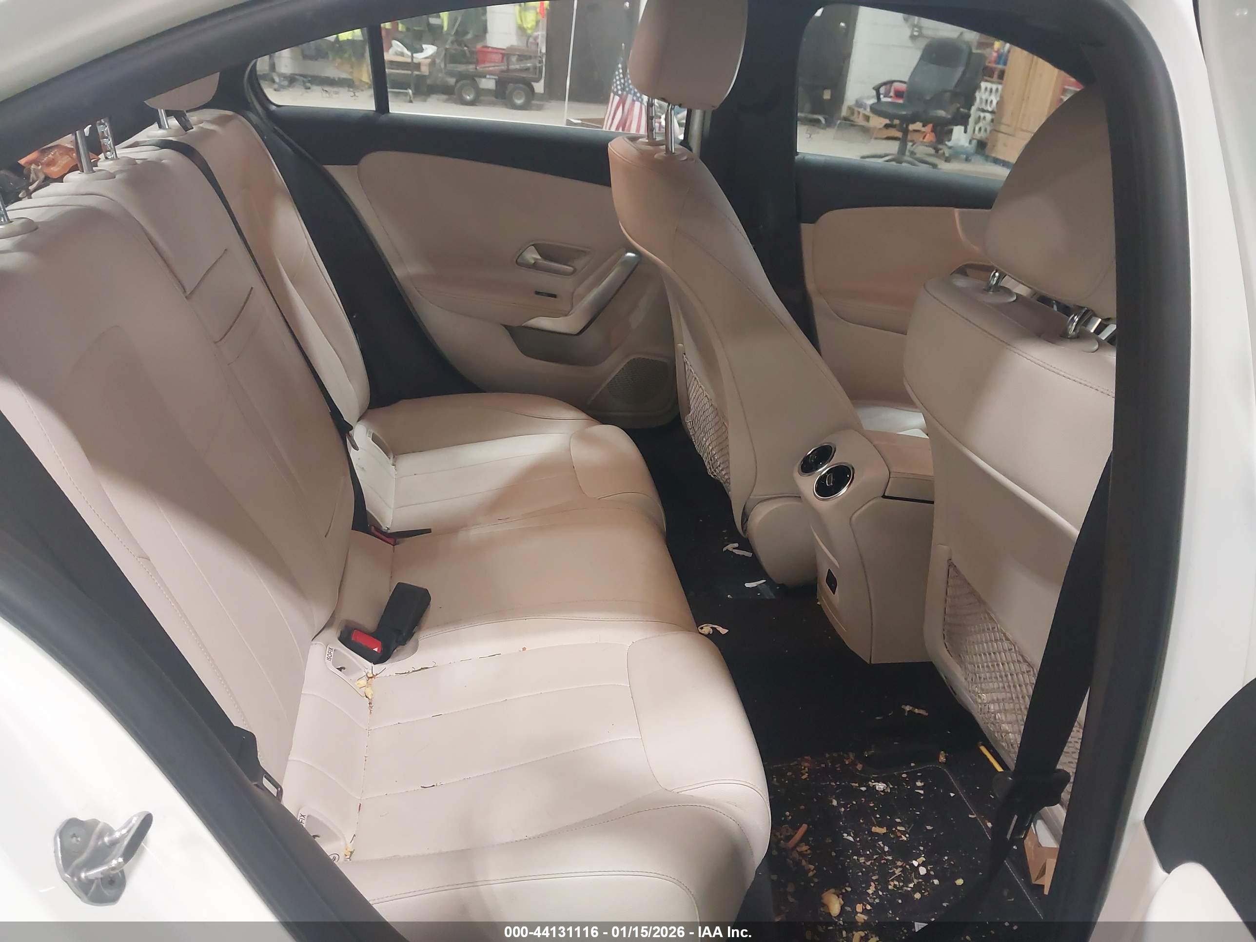 MERCEDES-BENZ A image 8