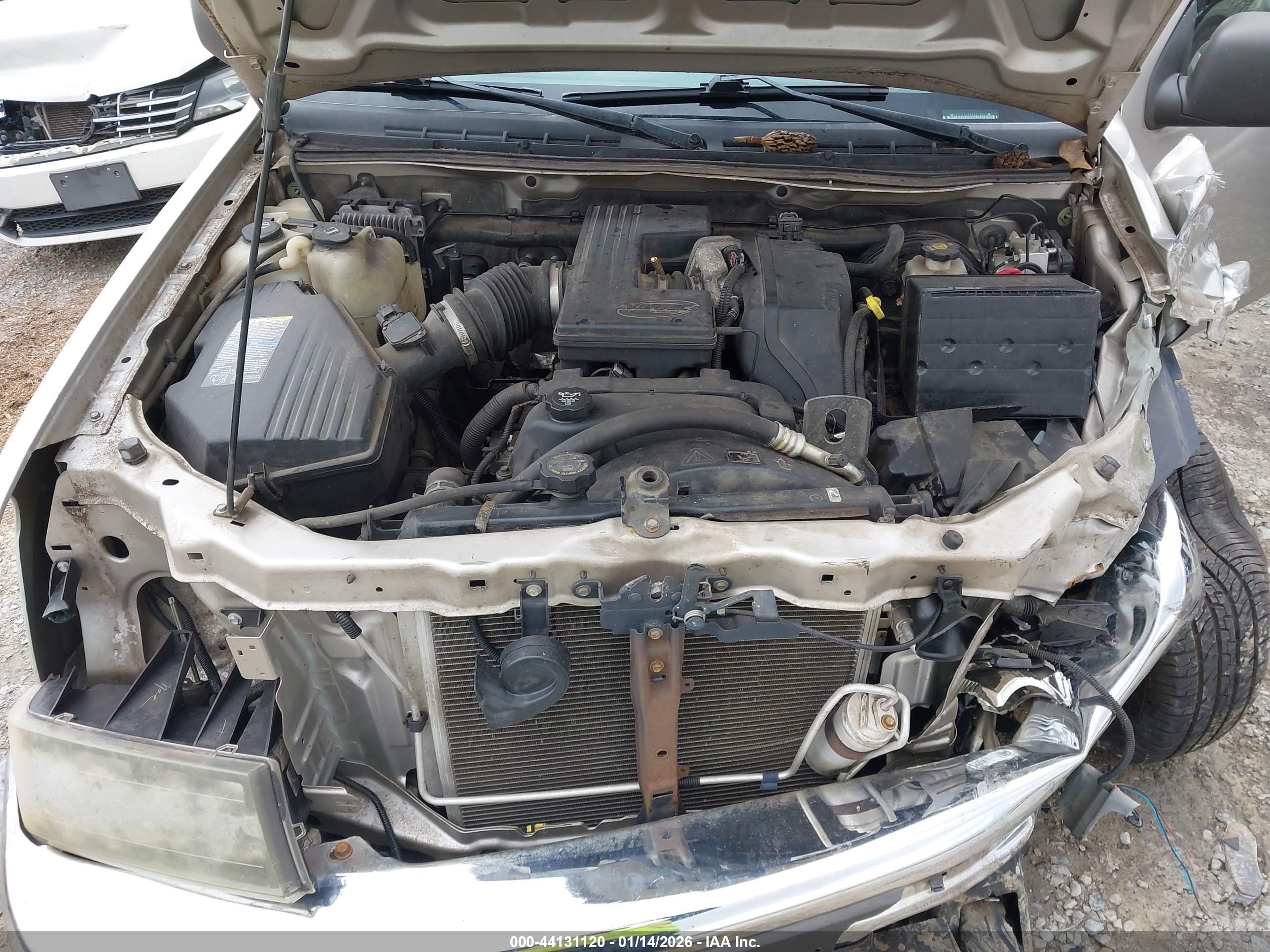 CHEVROLET COLORADO image 10