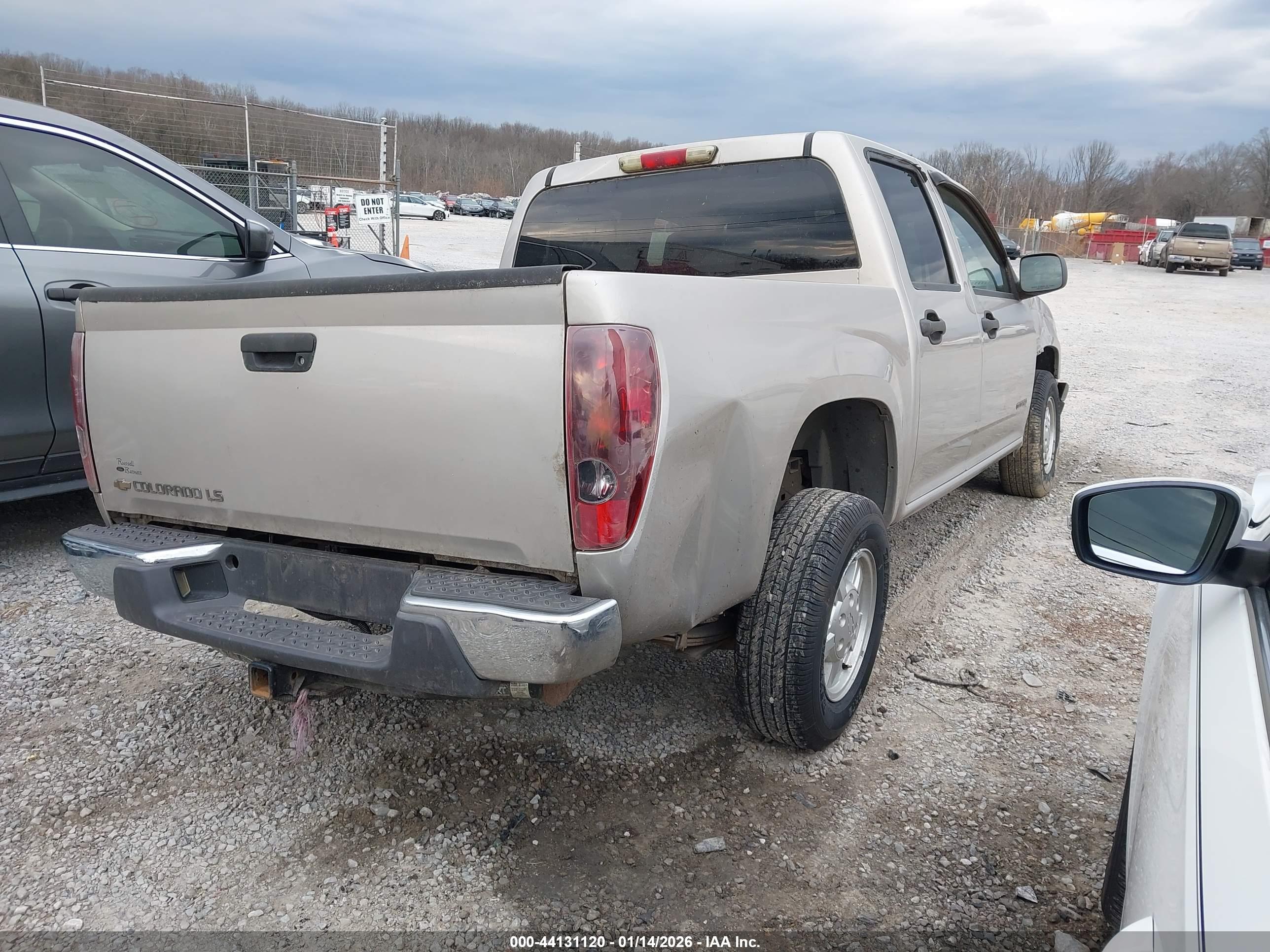 CHEVROLET COLORADO image 4