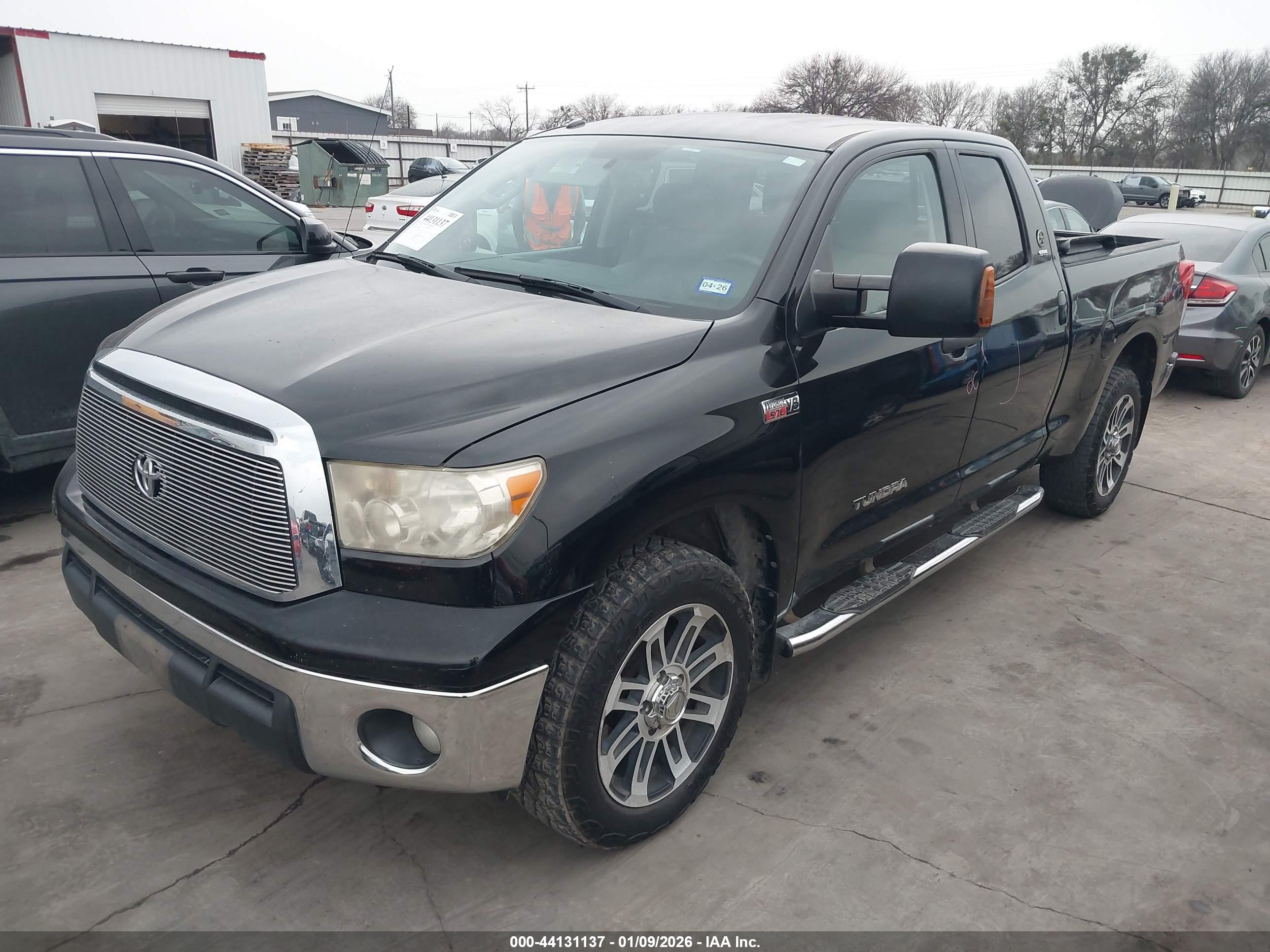 TOYOTA TUNDRA image 2