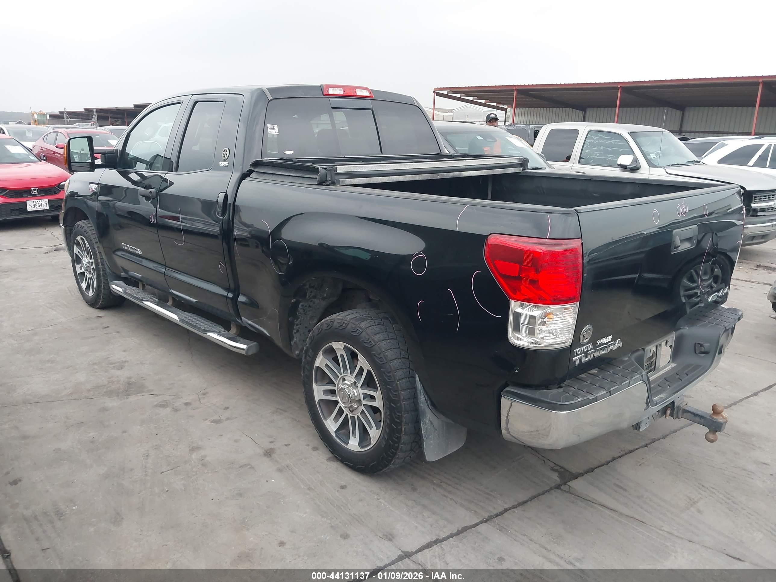 TOYOTA TUNDRA image 3