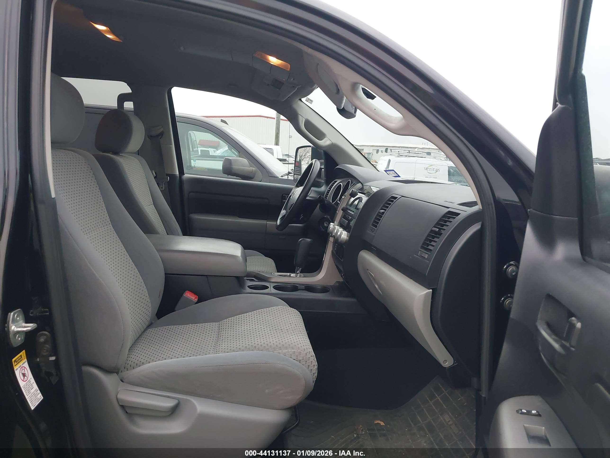 TOYOTA TUNDRA image 5