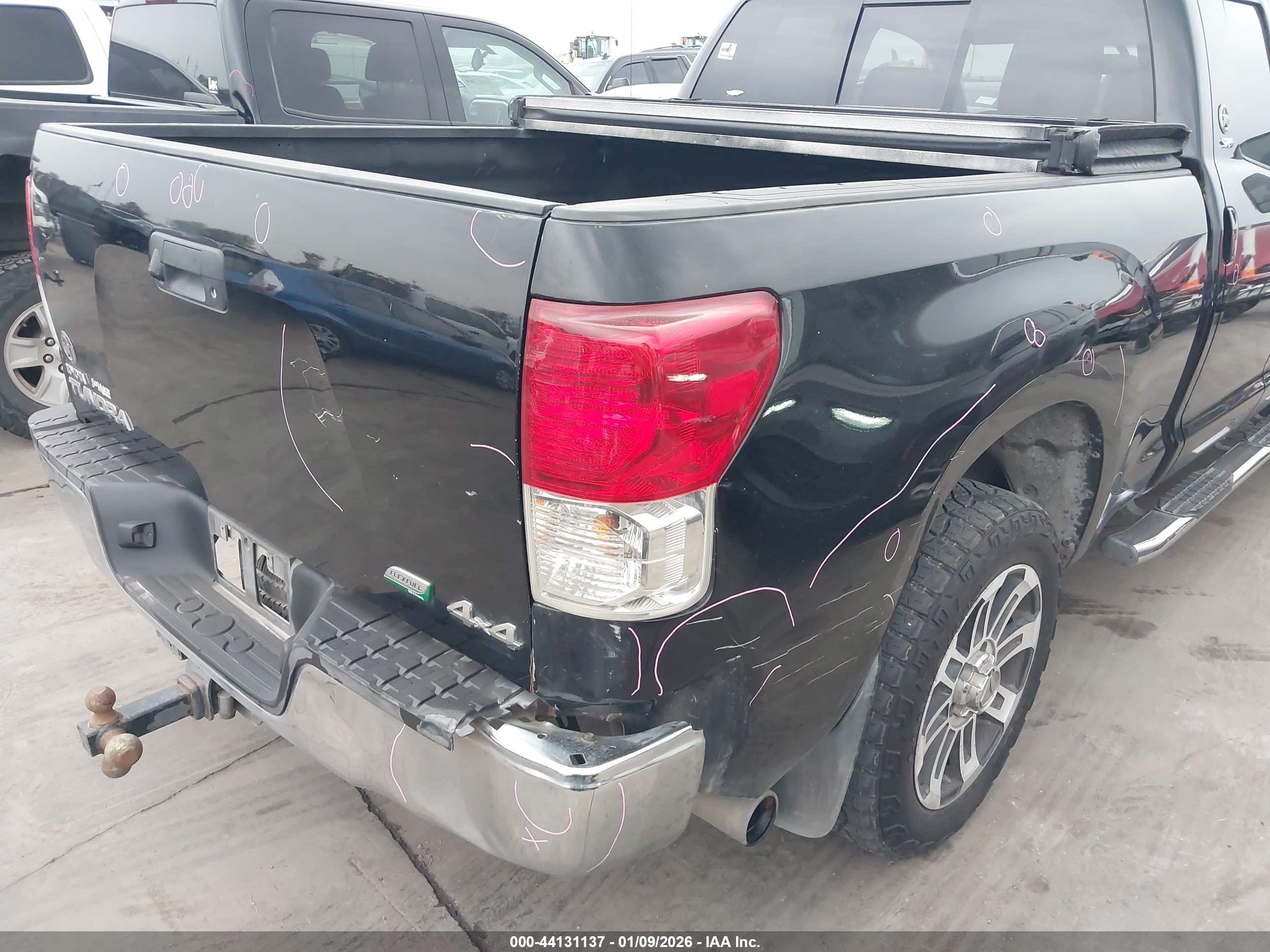 TOYOTA TUNDRA image 6