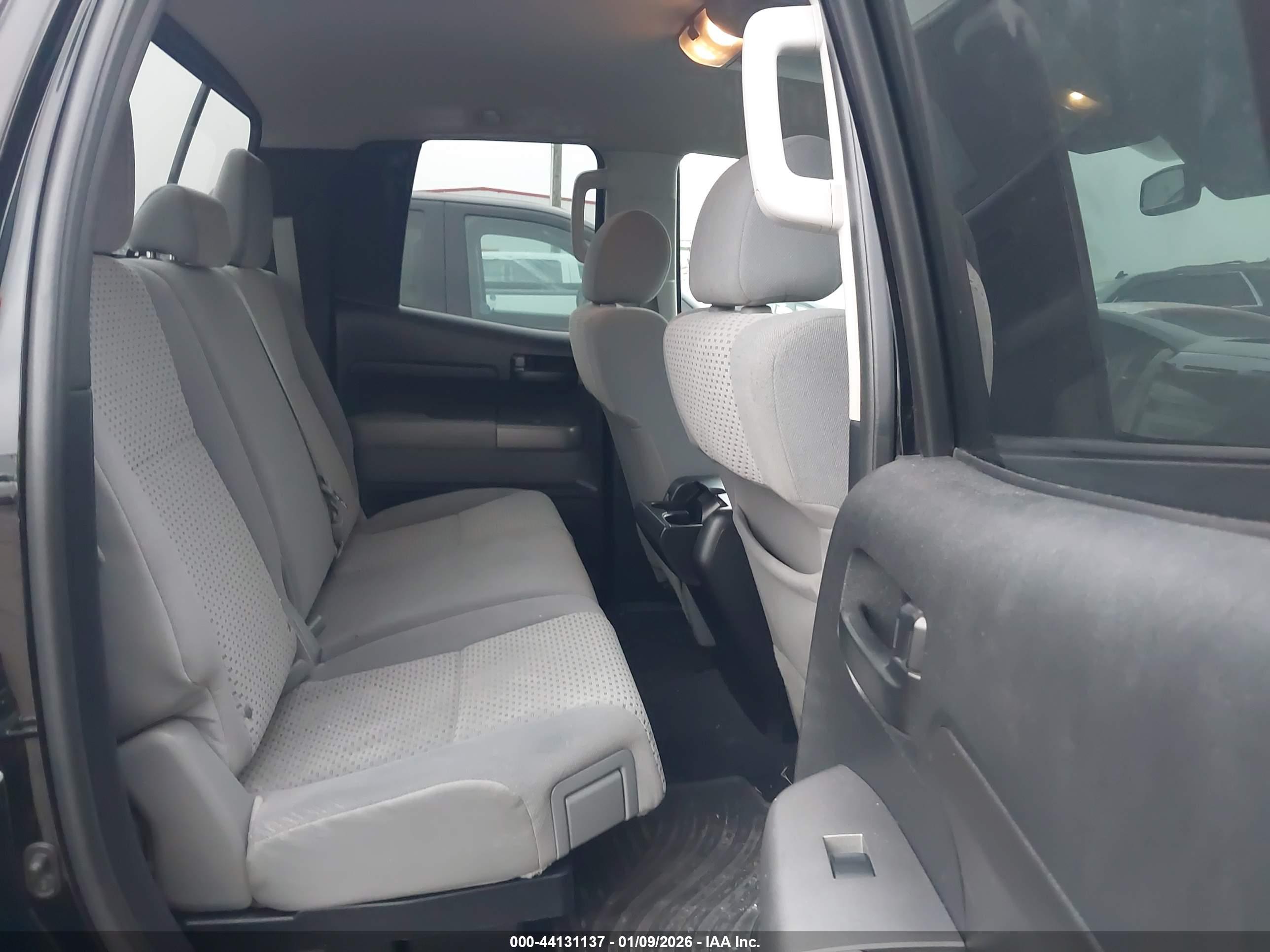 TOYOTA TUNDRA image 8
